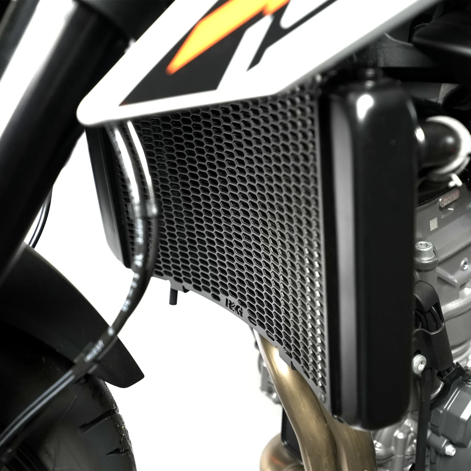 R&G Предпазна решетка за радиатор PRO за KTM 790 Duke (2024+)