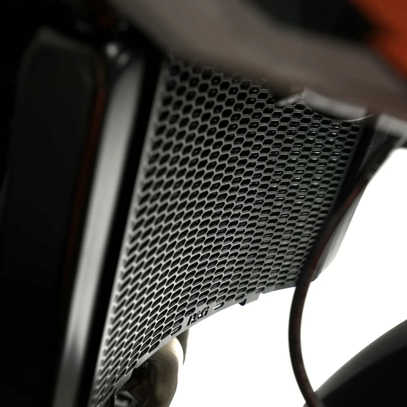 R&G Предпазна решетка за радиатор PRO за KTM 790 Duke (2024+)
