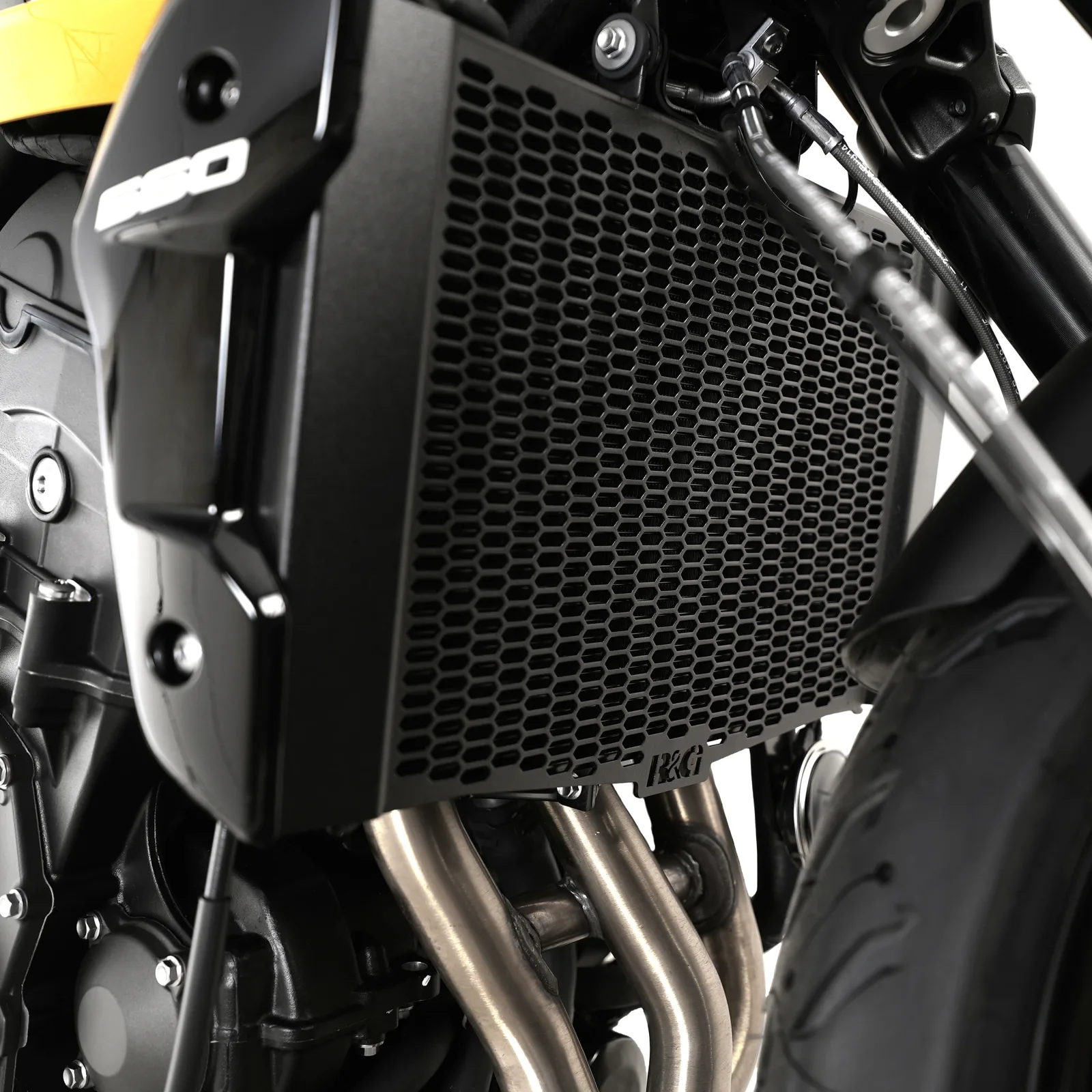 R&G Предпазна решетка за радиатор PRO за Triumph Trident 660 (2026+), Trident 800 (2026+)