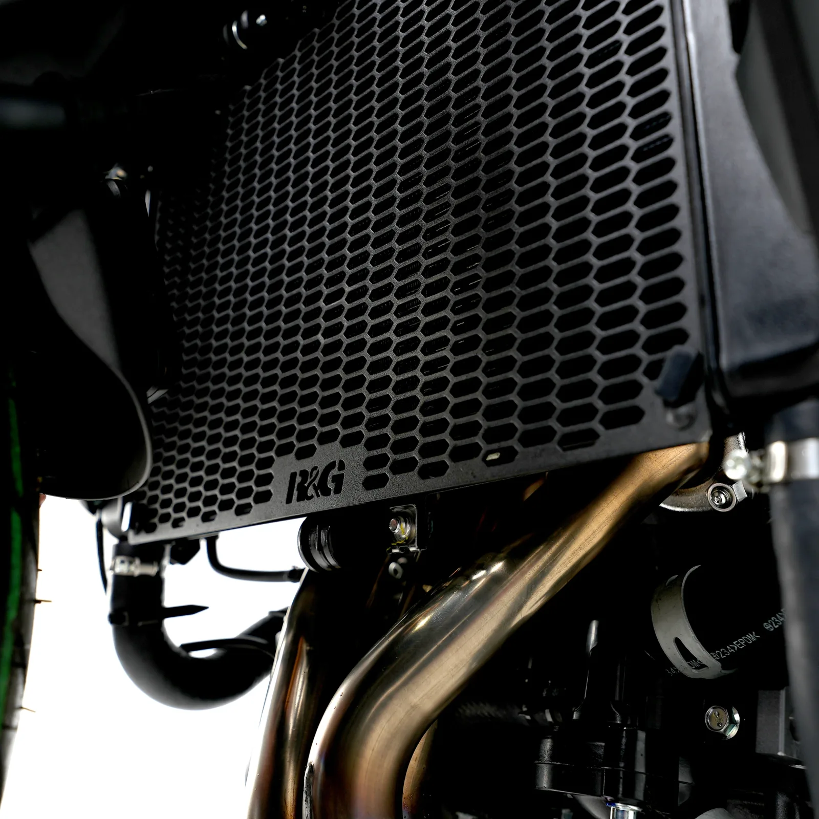 R&G Предпазна решетка за радиатор PRO за Yamaha MT-09 (2021–2023), MT-09 SP (2021–2023), XSR 900 (2021–2024), Tracer 9 (2021–2024) и др.