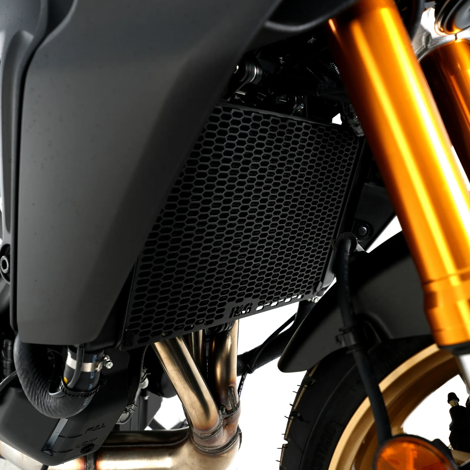 R&G Предпазна решетка за радиатор PRO за Yamaha MT-09 (2021–2023), MT-09 SP (2021–2023), XSR 900 (2021–2024), Tracer 9 (2021–2024) и др.