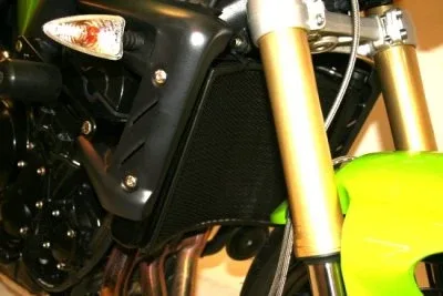 R&G Предпазна решетка за радиатор за Triumph Street Triple 675 (2007–2012), Street Triple 675 R (2008–2012)