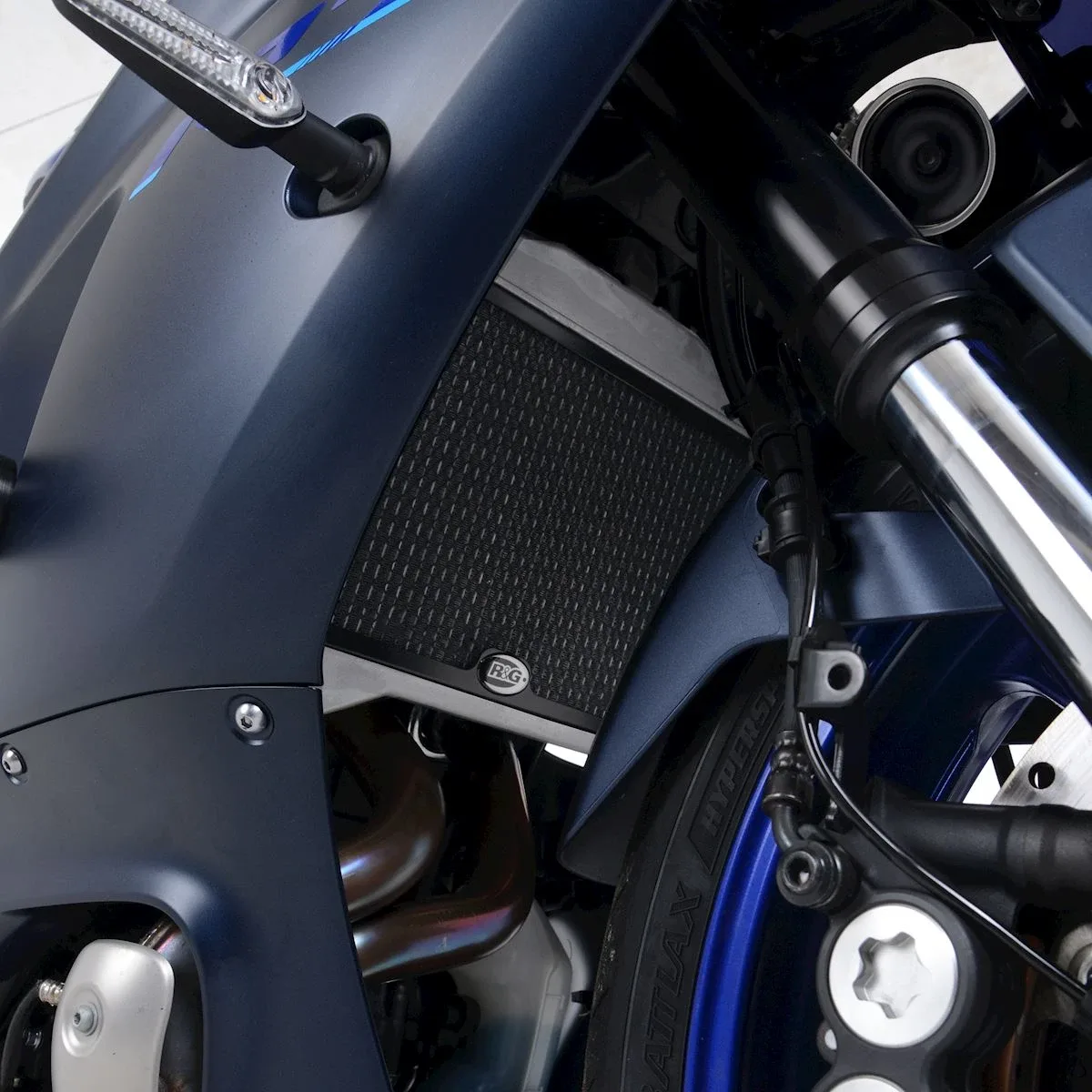 R&G Предпазна решетка за радиатор за Yamaha YZF-R7 (2022–2025)