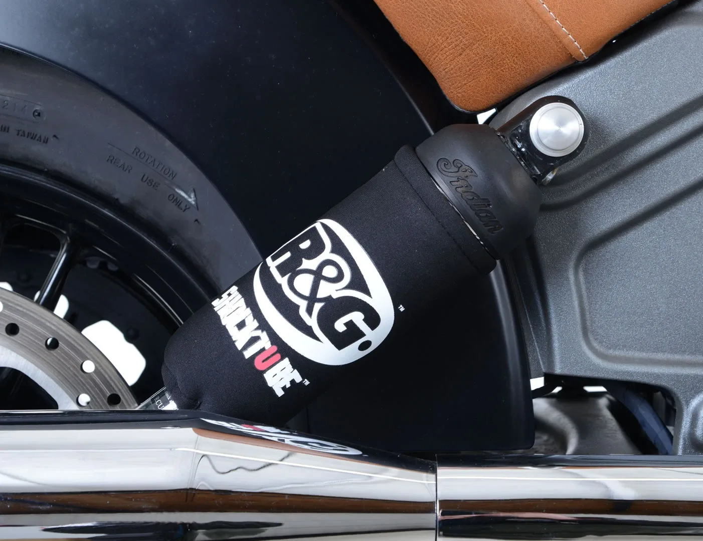 R&G Протектор за амортисьор Shocktube за Yamaha YZF-R6 (2006–2020), Honda CB 600F Hornet (2001), Yamaha YZF-R125 (2008+) и др.