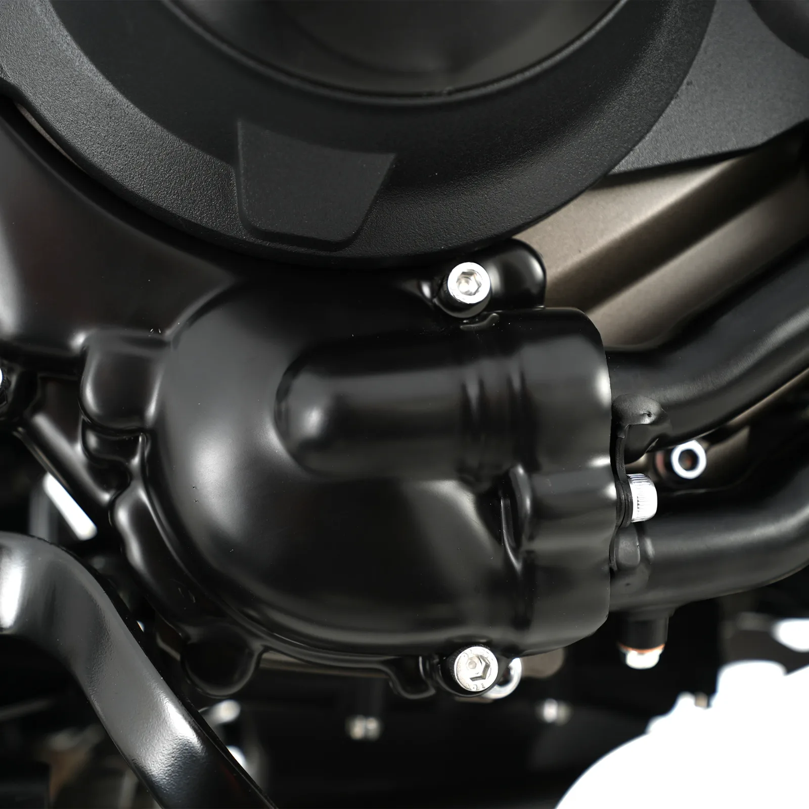 R&G Протектор за двигател (дясна страна) (капак на водната помпа) за Yamaha MT-07 (2014+), XSR 700 (2016+), Tenere 700 (2019–2021, 2023+), Tracer 7 (2021+) и др.