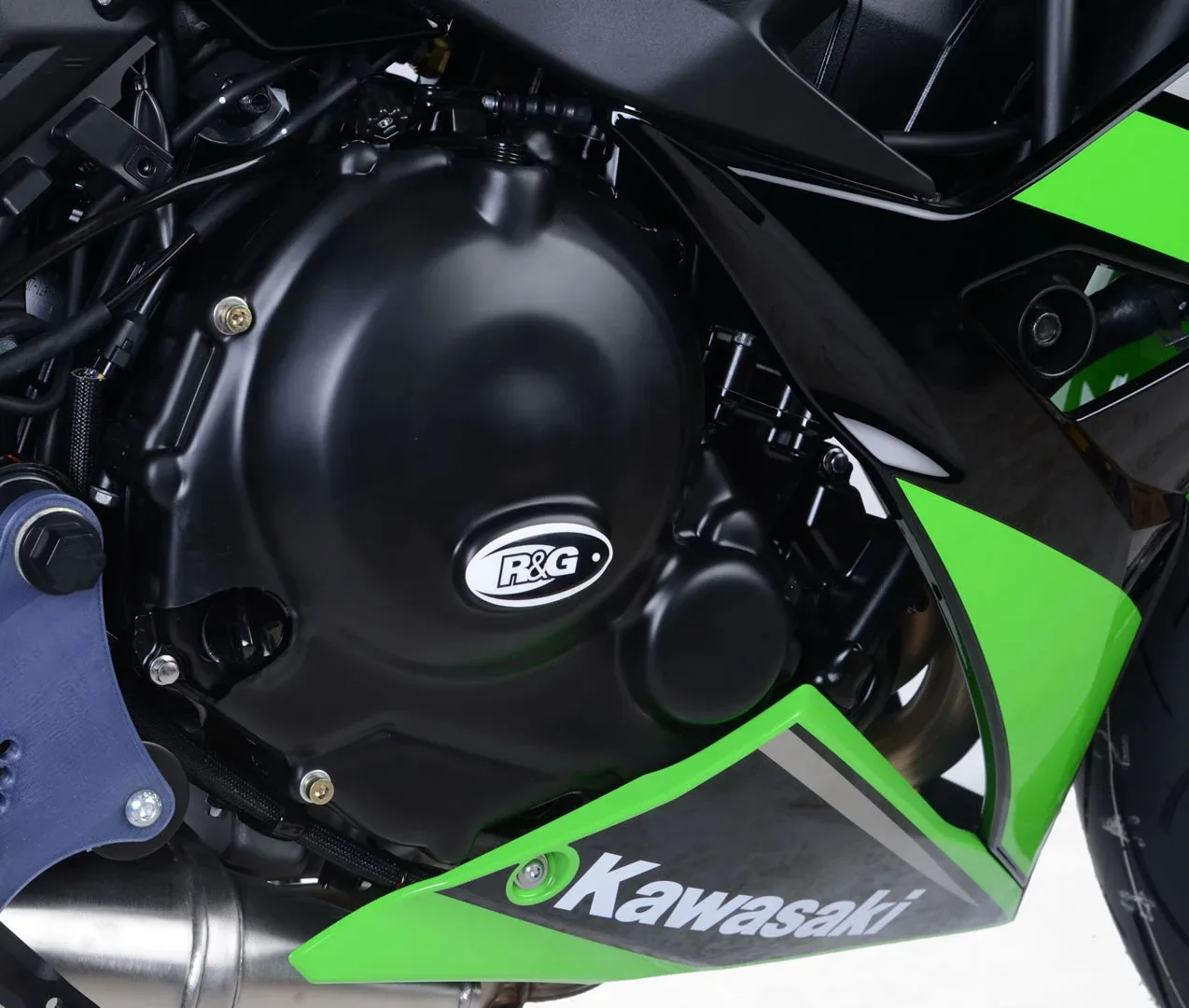 R&G Протектор за двигател (дясна страна) за Kawasaki Z650 (2017–2024), Ninja 650 (2017–2020)
