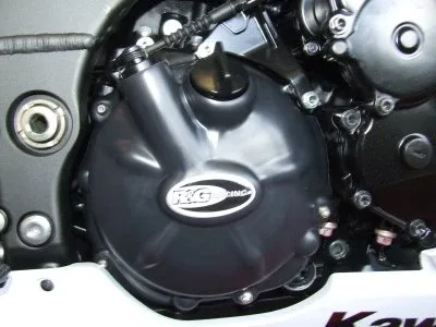 R&G Протектор за двигател (дясна страна) за Kawasaki ZX-10R (2008–2010) (ECC0041BK)