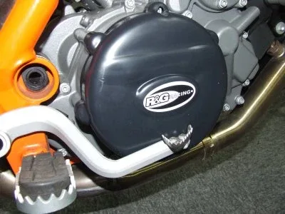 R&G Протектор за двигател (дясна страна) за KTM 950 Supermoto, 990 Super Duke, 990 Adventure, 990 Super Duke R и др.