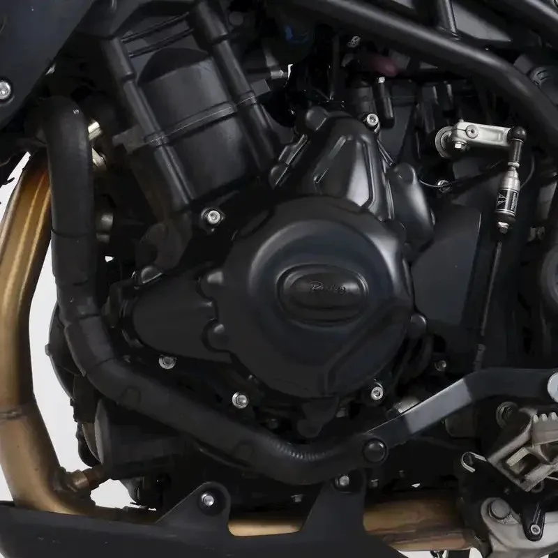 R&G Протектор за двигател (дясна страна) за Triumph Tiger 900 GT (2020, 2024+), Tiger 900 Rally (2020+), Tiger 850 Sport (2021+)
