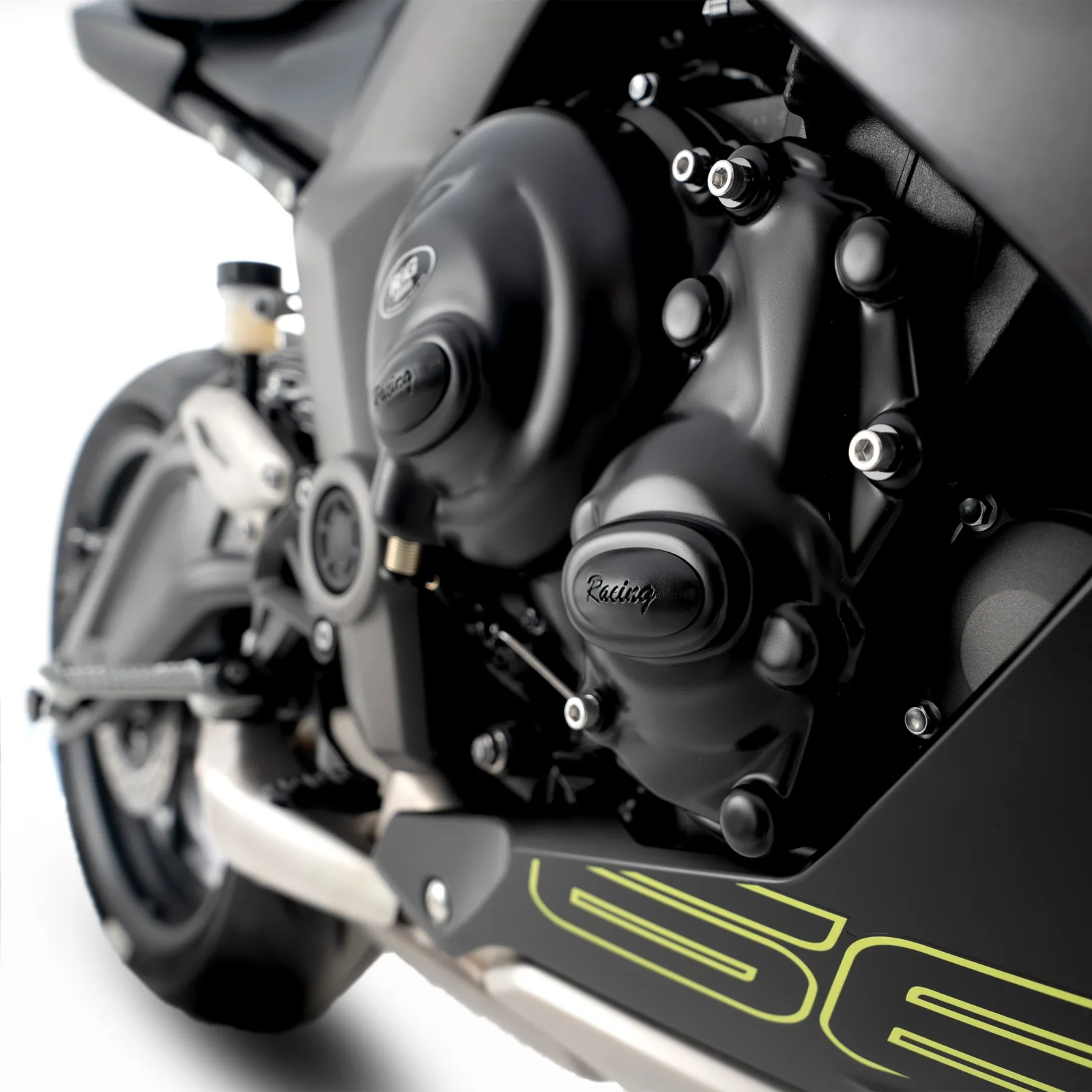 R&G Протектор за двигател (дясна страна) за Triumph Trident 660 (2021+), Tiger Sport 660 (2022–2024), Daytona 660 (2024+)
