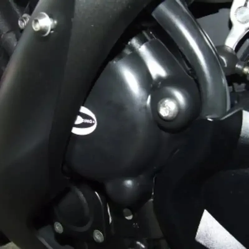 R&G Протектор за двигател (дясна страна) за Yamaha FZ1 Fazer (2006–2016), FZ1, FZ8 (2010–2016)
