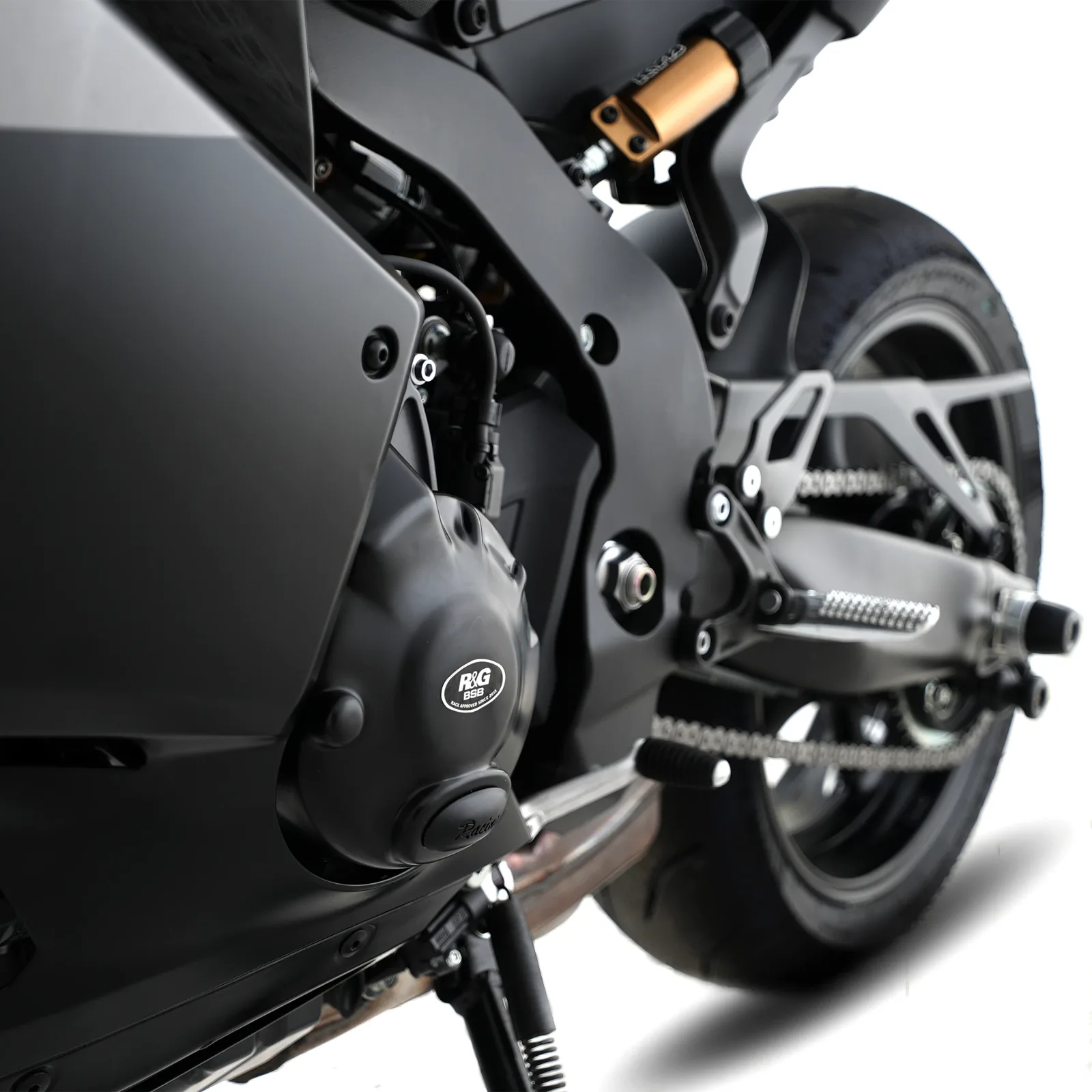 R&G Протектор за двигател (лява страна) за Yamaha MT-09 (2021+), MT-09 SP (2021–2023), Tracer 9 (2021–2024), Tracer 9 GT (2021+) и др.