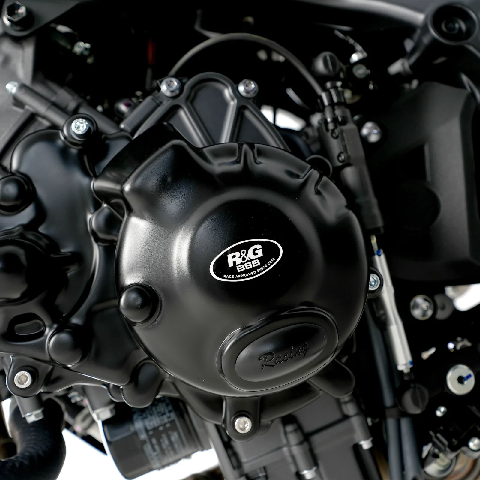 R&G Протектор за двигател (лява страна) за Yamaha MT-09 (2021+), MT-09 SP (2021–2023), Tracer 9 (2021–2024), Tracer 9 GT (2021+) и др.