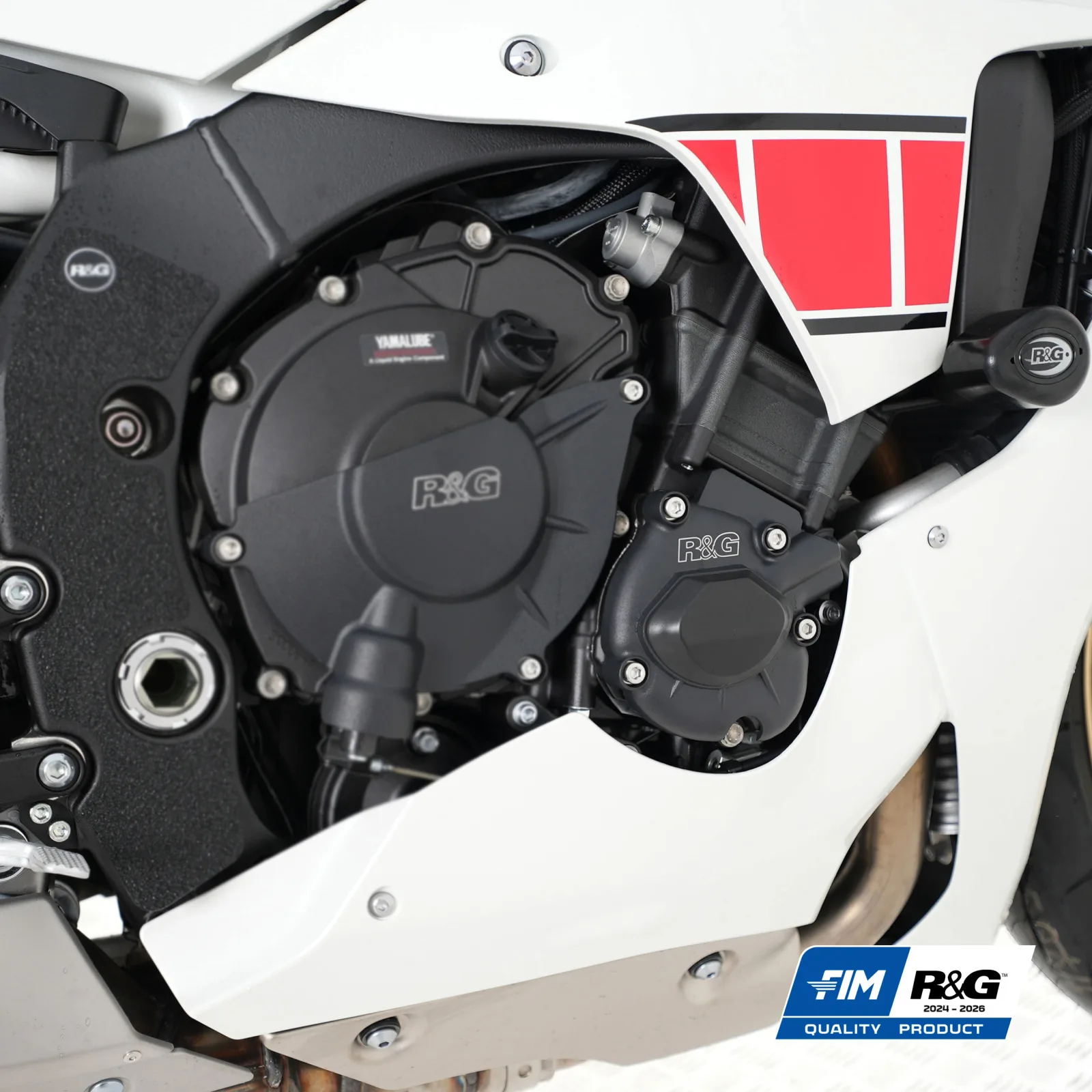 R&G Протектор за двигател PRO (дясна страна) за Yamaha YZF-R1 (2017+), YZF-R1M (2017+)