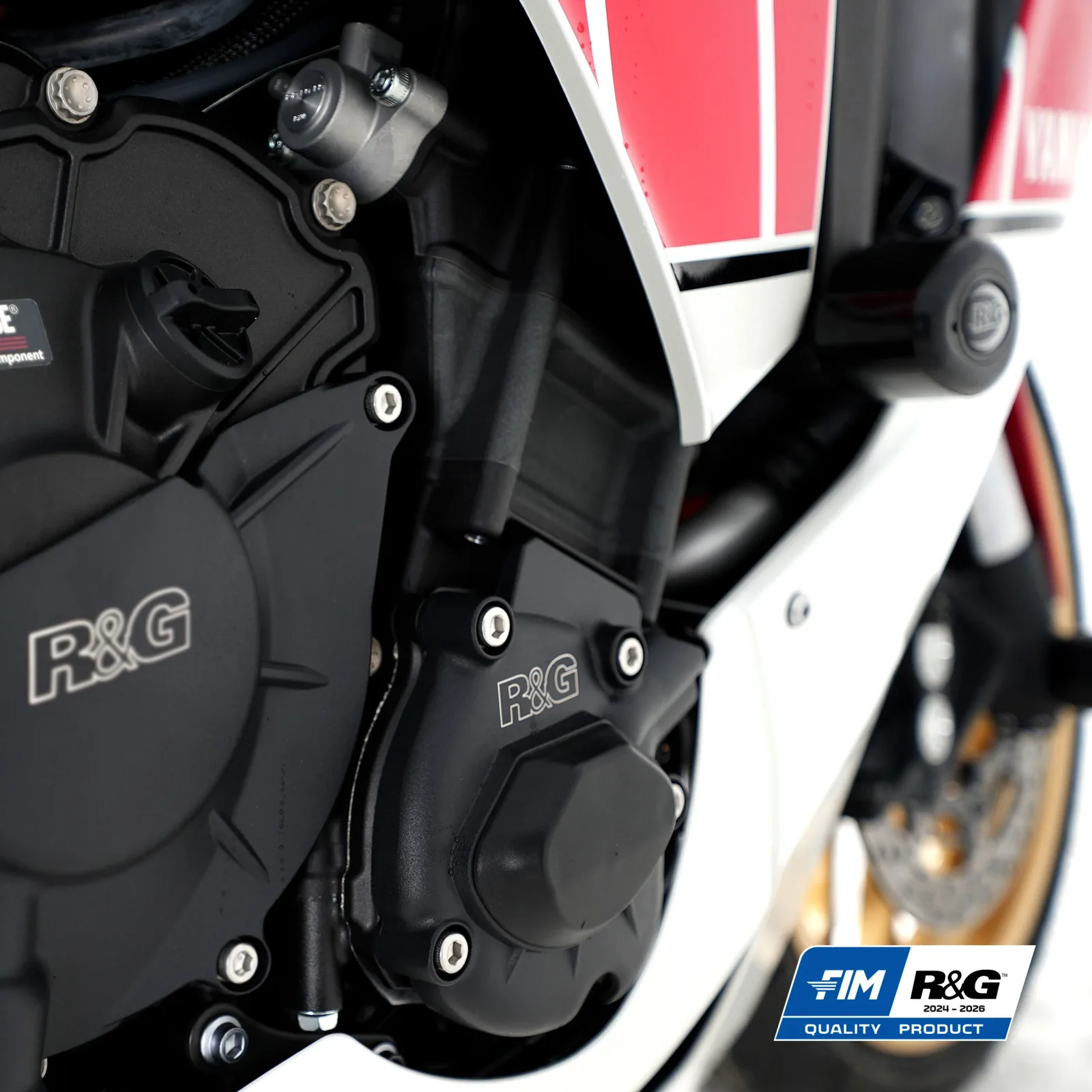 R&G Протектор за двигател PRO (дясна страна) за Yamaha YZF-R1 (2017+), YZF-R1M (2017+)