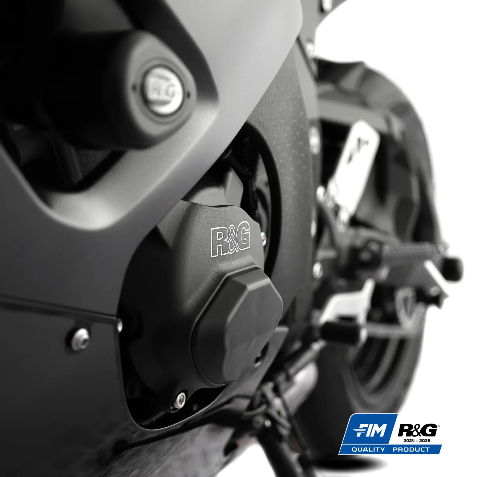 R&G Протектор за двигател PRO (капак на генератора) за Kawasaki ZX-10R (2011+), ZX-10RR (2021+)
