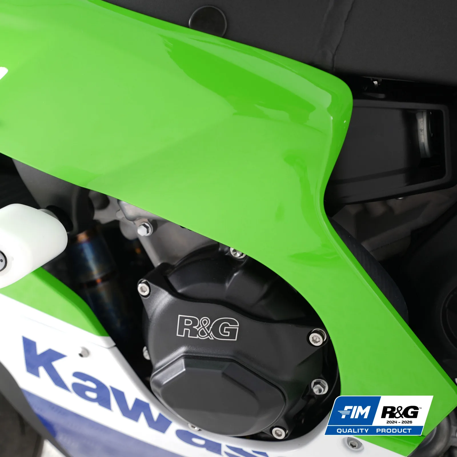 R&G Протектор за двигател PRO (капак на генератора) за Kawasaki ZX-10R (2011+), ZX-10RR (2021+)