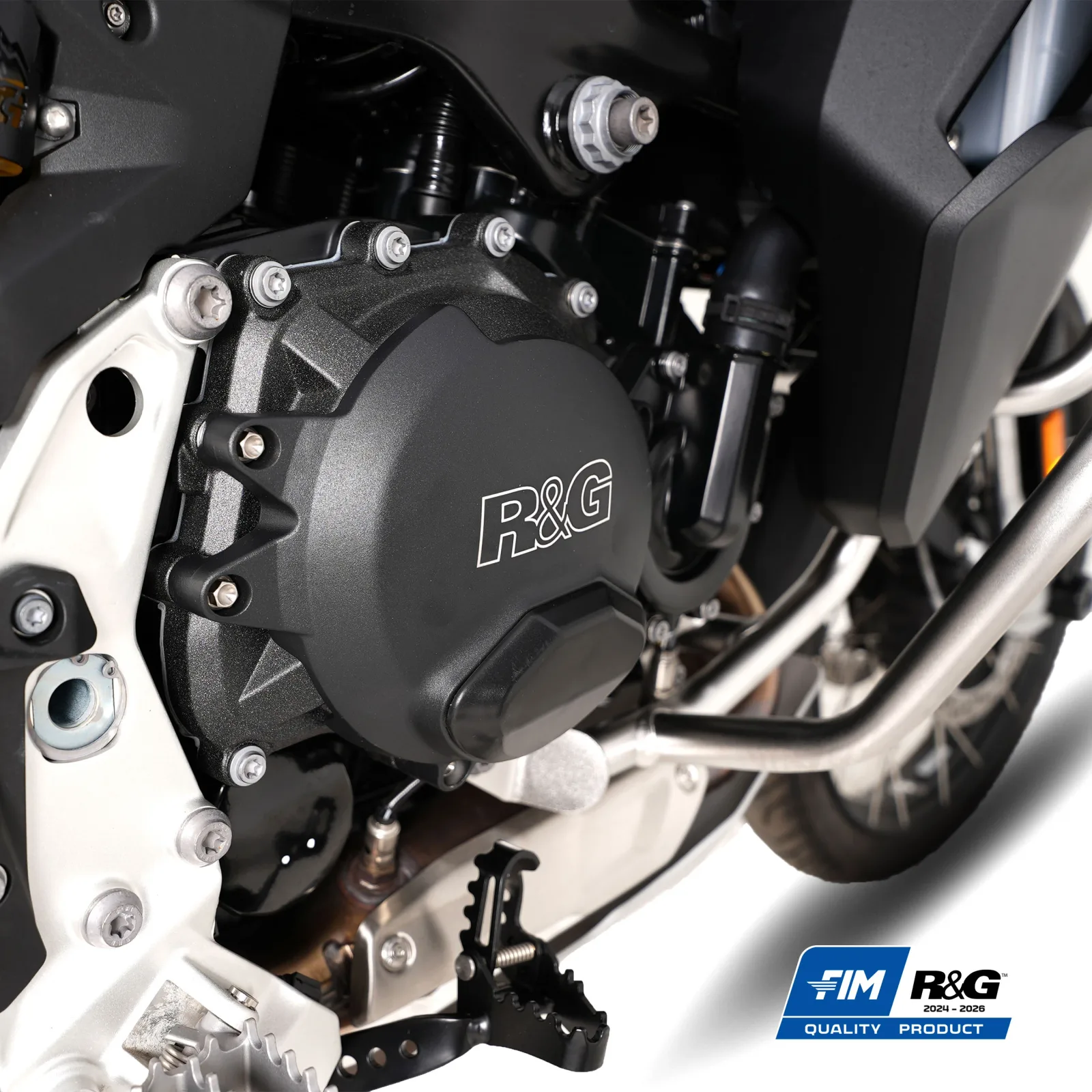 R&G Протектор за двигател PRO (капак на съединителя) за BMW F 900 R (2020+), F 900 XR (2020–2024), F 900 GS (2024+), F 900 GS Adventure (2024+) и др.