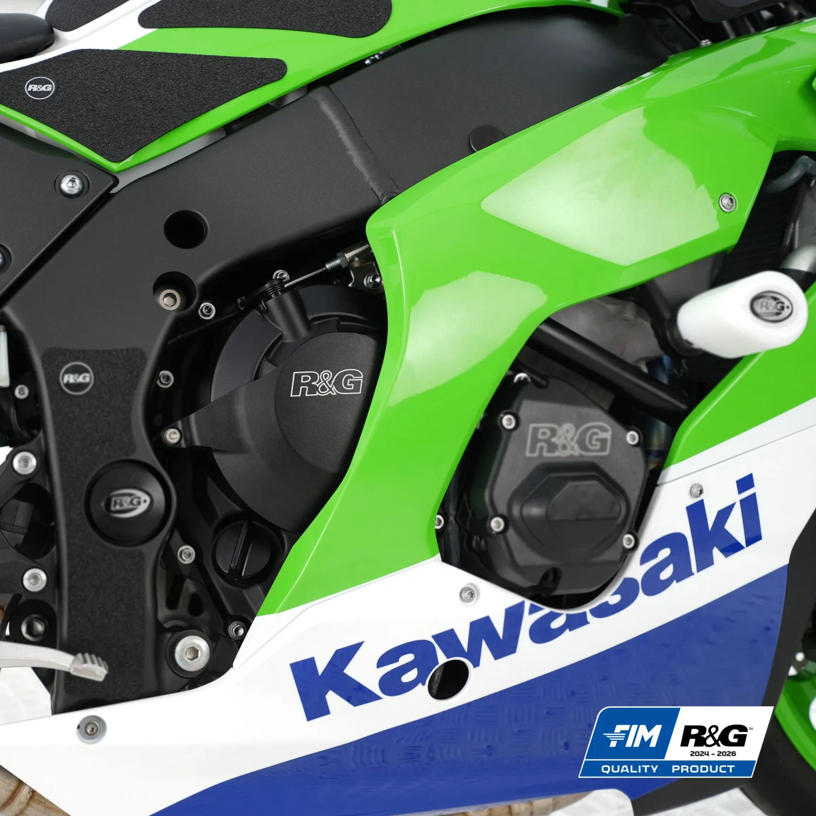 R&G Протектор за двигател PRO (капак на съединителя) за Kawasaki ZX-10R (2011+), ZX-10RR (2021+)