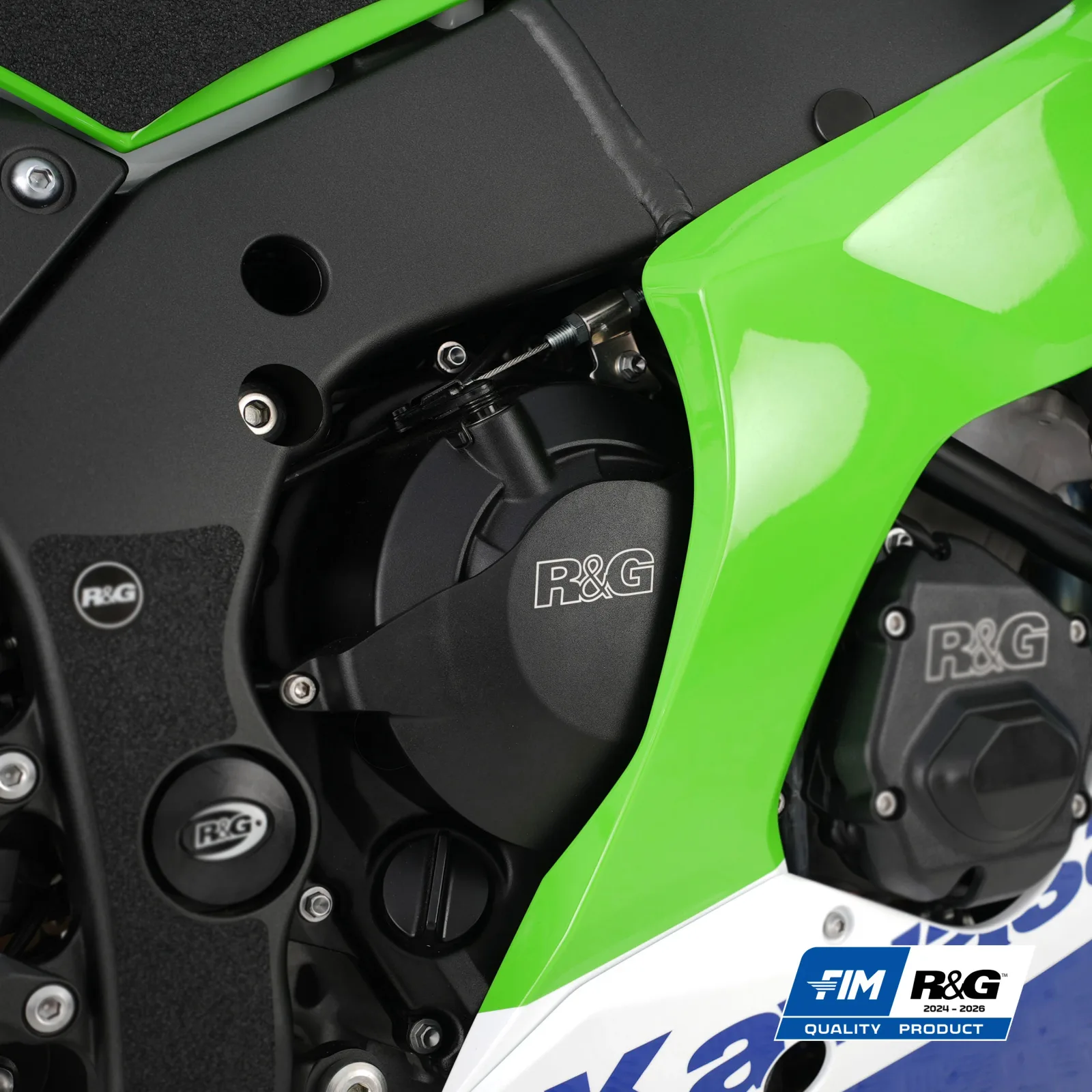R&G Протектор за двигател PRO (капак на съединителя) за Kawasaki ZX-10R (2011+), ZX-10RR (2021+)