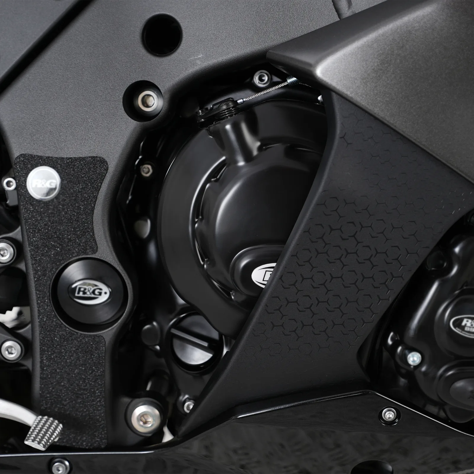R&G Протектор за двигател Race (дясна страна) за Kawasaki ZX-10R (2011–2025), ZX-10RR (2021–2025)