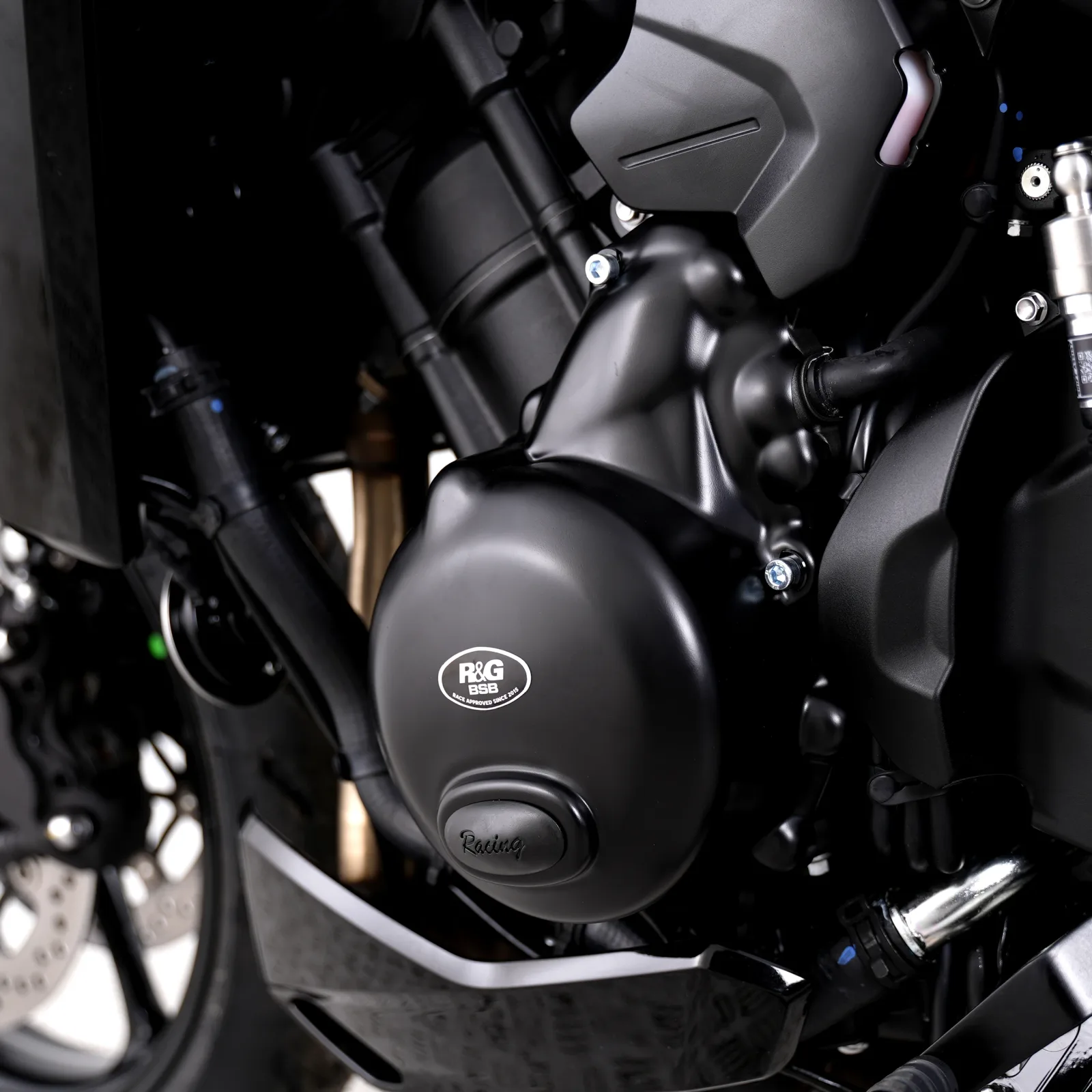 R&G Протектор за двигател Race (лява страна) за Triumph Daytona 675 (2013–2016), Street Triple 675 (2014–2016) и др.