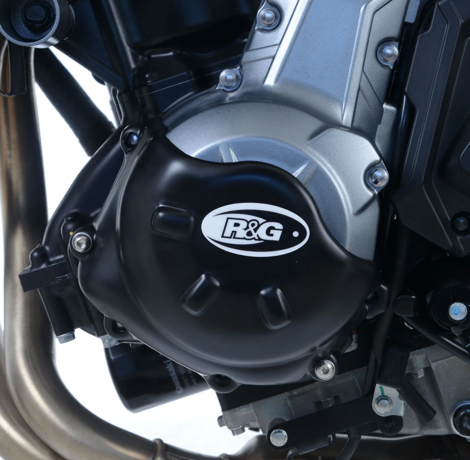 R&G Протектор за двигател Slash Cut (лява страна) за Kawasaki Z650 (2017+), Ninja 650 (2017–2024), Z650RS (2021+), Z650 S (2026+)