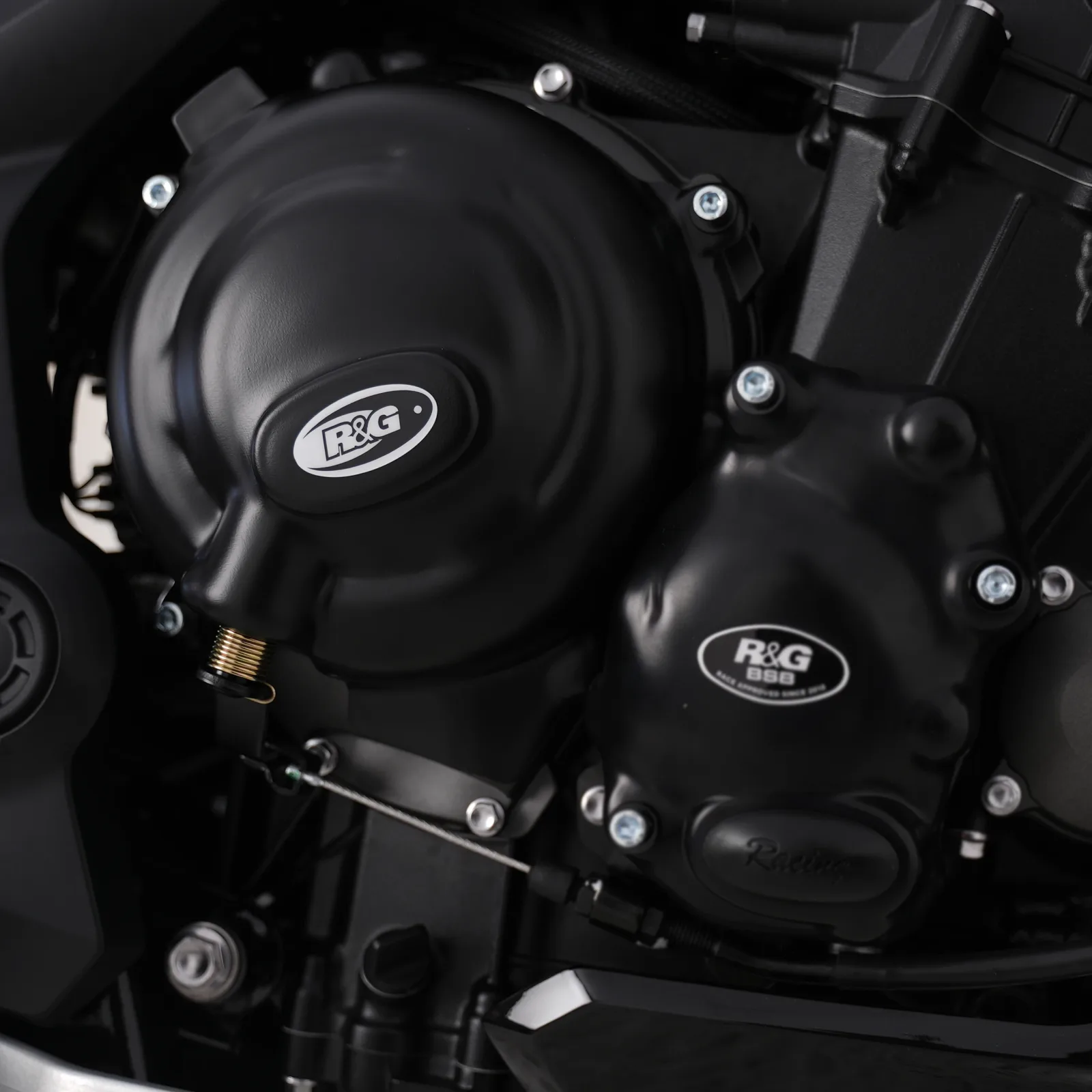 R&G Протектор за двигател за Triumph Street Triple 675 (2012–2016), Daytona 675 (2012–2016) и др.