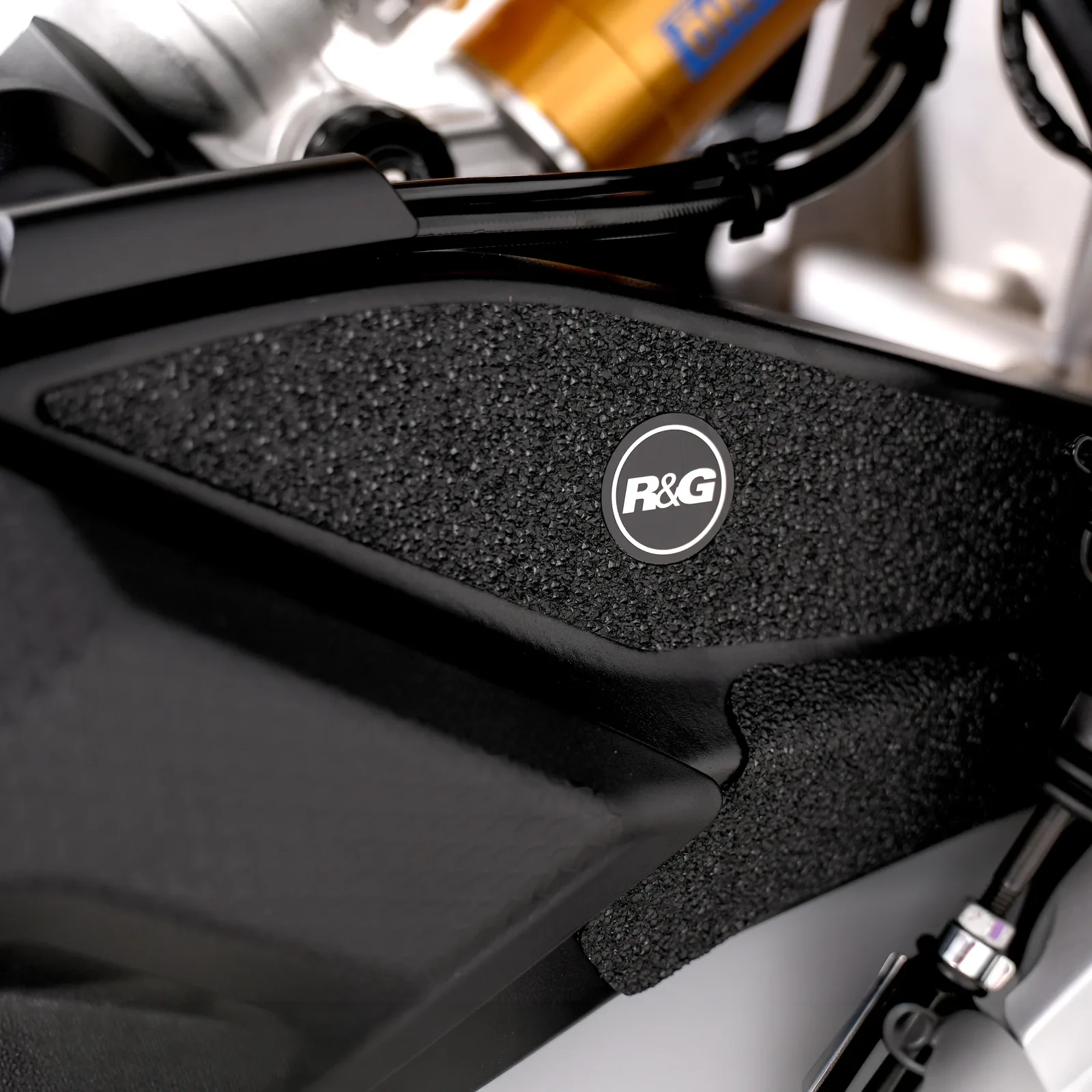 R&G Протектори Boot Guard (2 части) за Aprilia RS 660 (2025+), RS 660 Factory (2025+), Tuono 660 Factory (2025+), Tuono 660 (2025+)