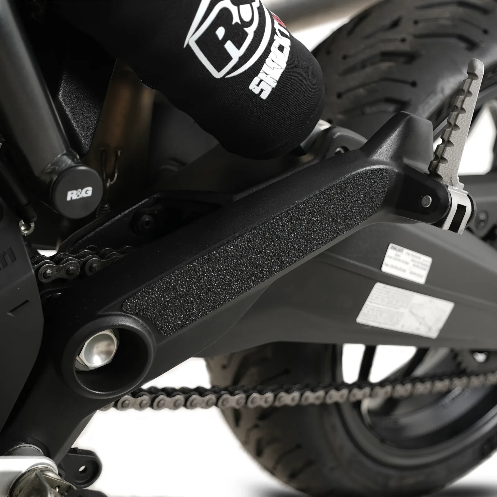 R&G Протектори Boot Guard (2 части) за Ducati Scrambler 1100 (2018–2025)