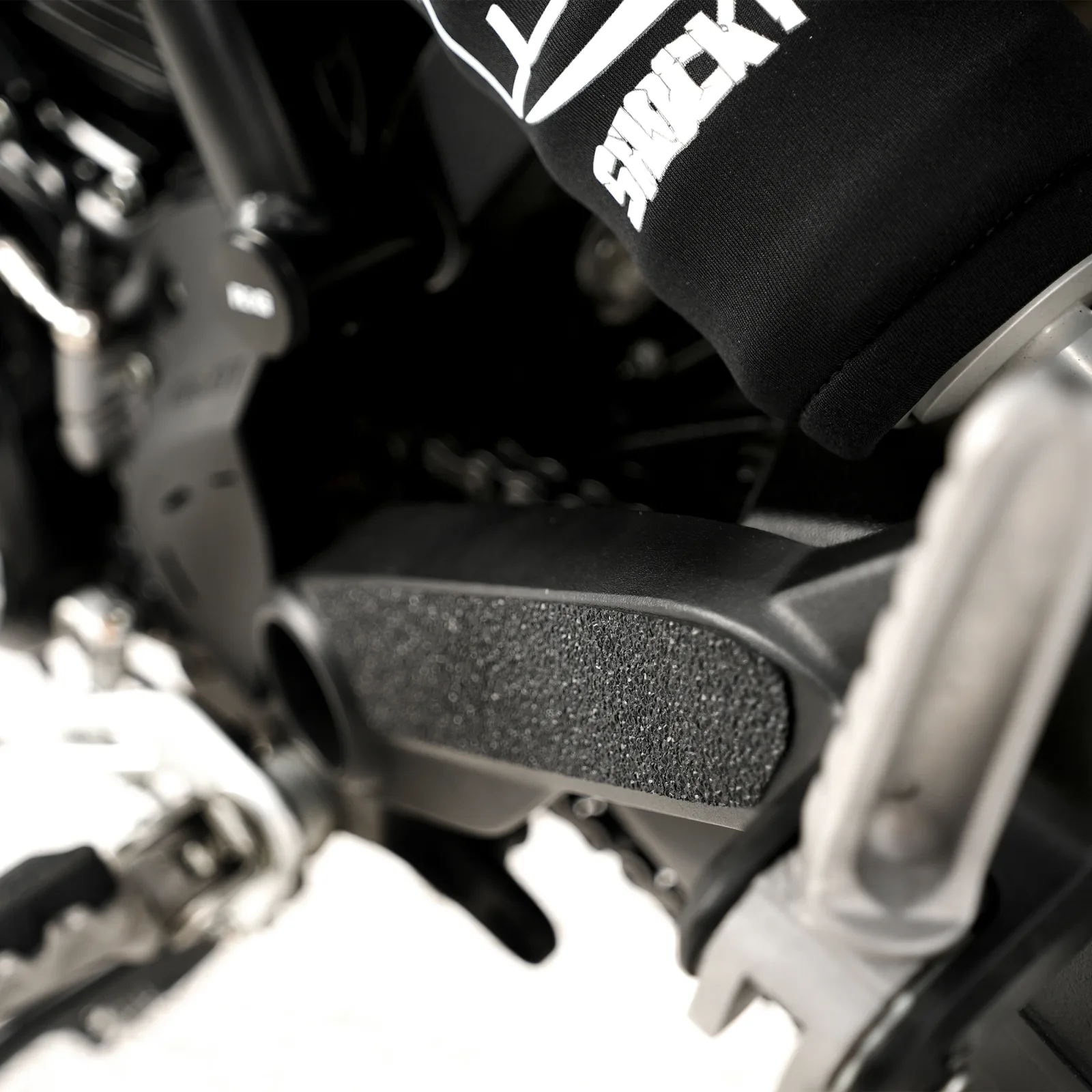 R&G Протектори Boot Guard (2 части) за Ducati Scrambler 1100 (2018–2025)