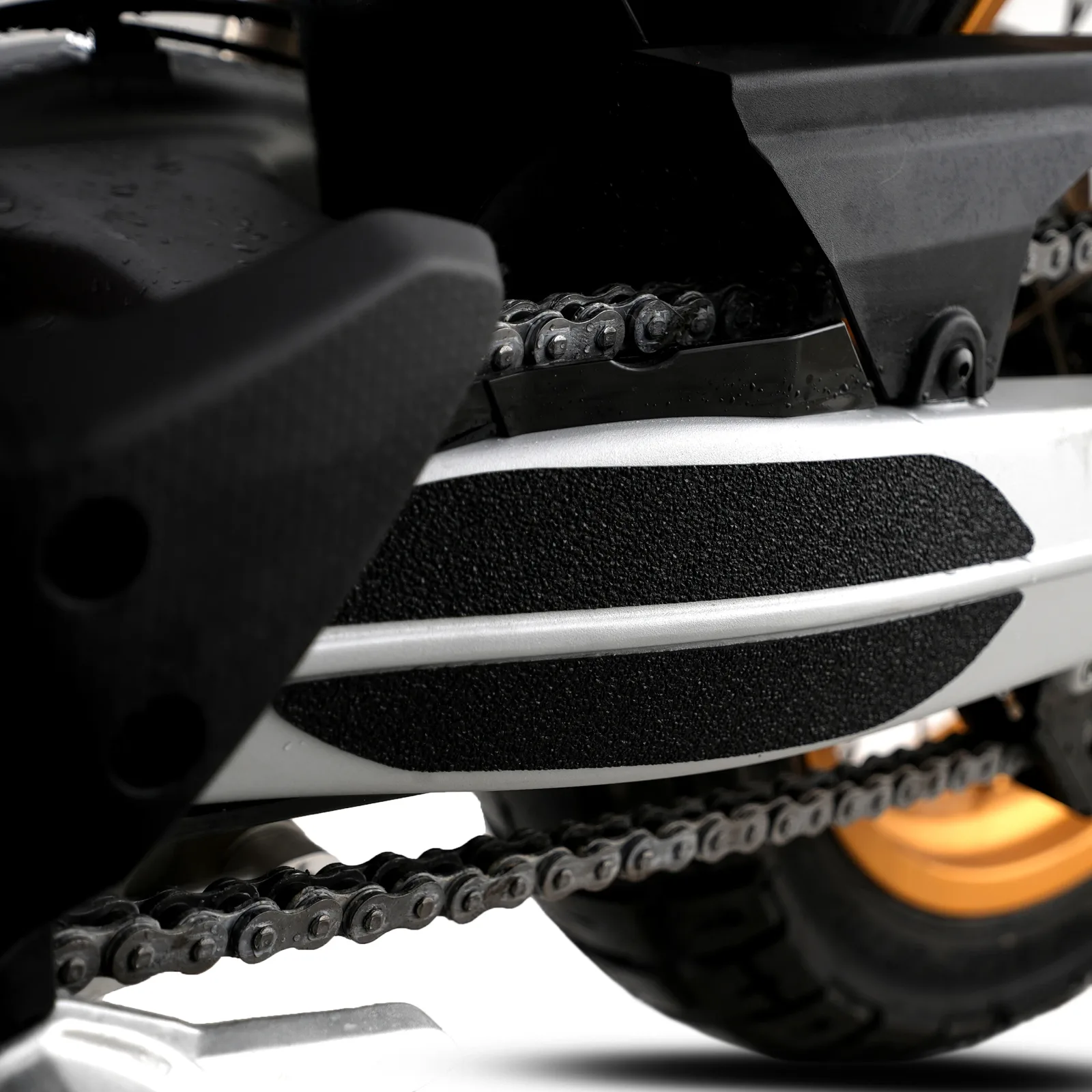 R&G Протектори Boot Guard за Aprilia Tuareg 660 (2022+)