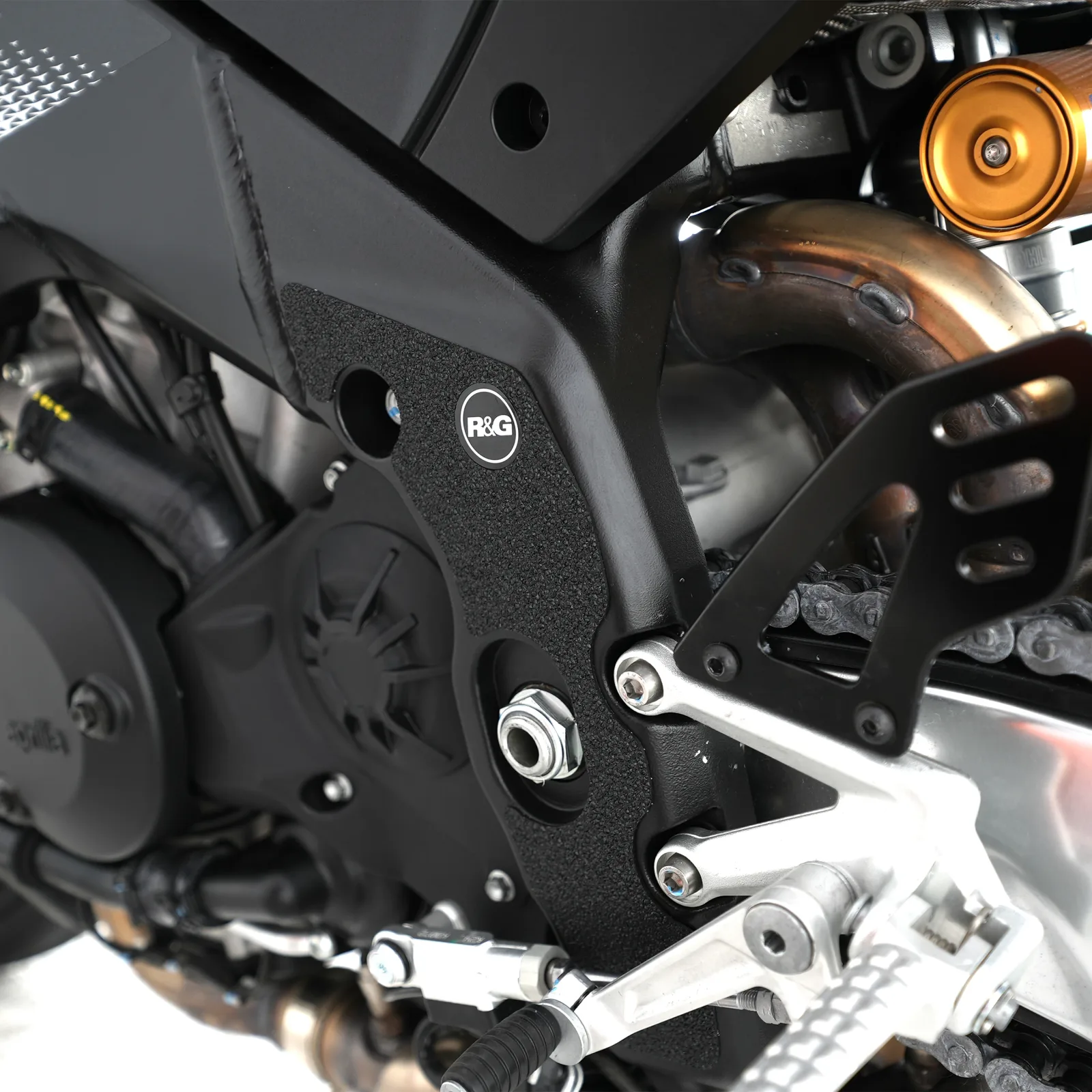 R&G Протектори Boot Guard за Aprilia Tuono V4 1100 RR (2021–2023), RSV4 1100 Factory (2021–2024) и др.