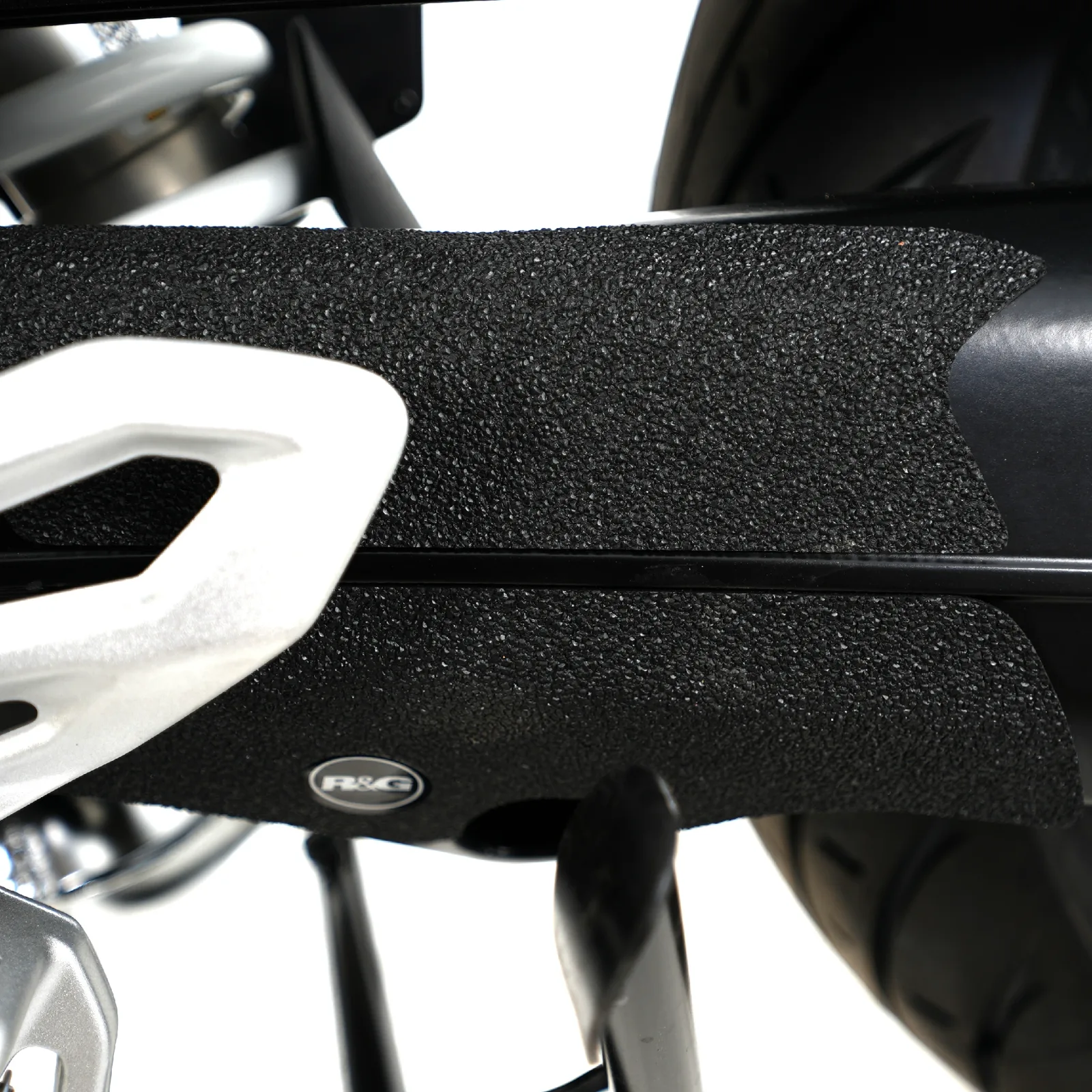 R&G Протектори Boot Guard за BMW R 1250 GS (2018–2023), R 1250 R (2019–2021), R 1250 RS (2019–2025)