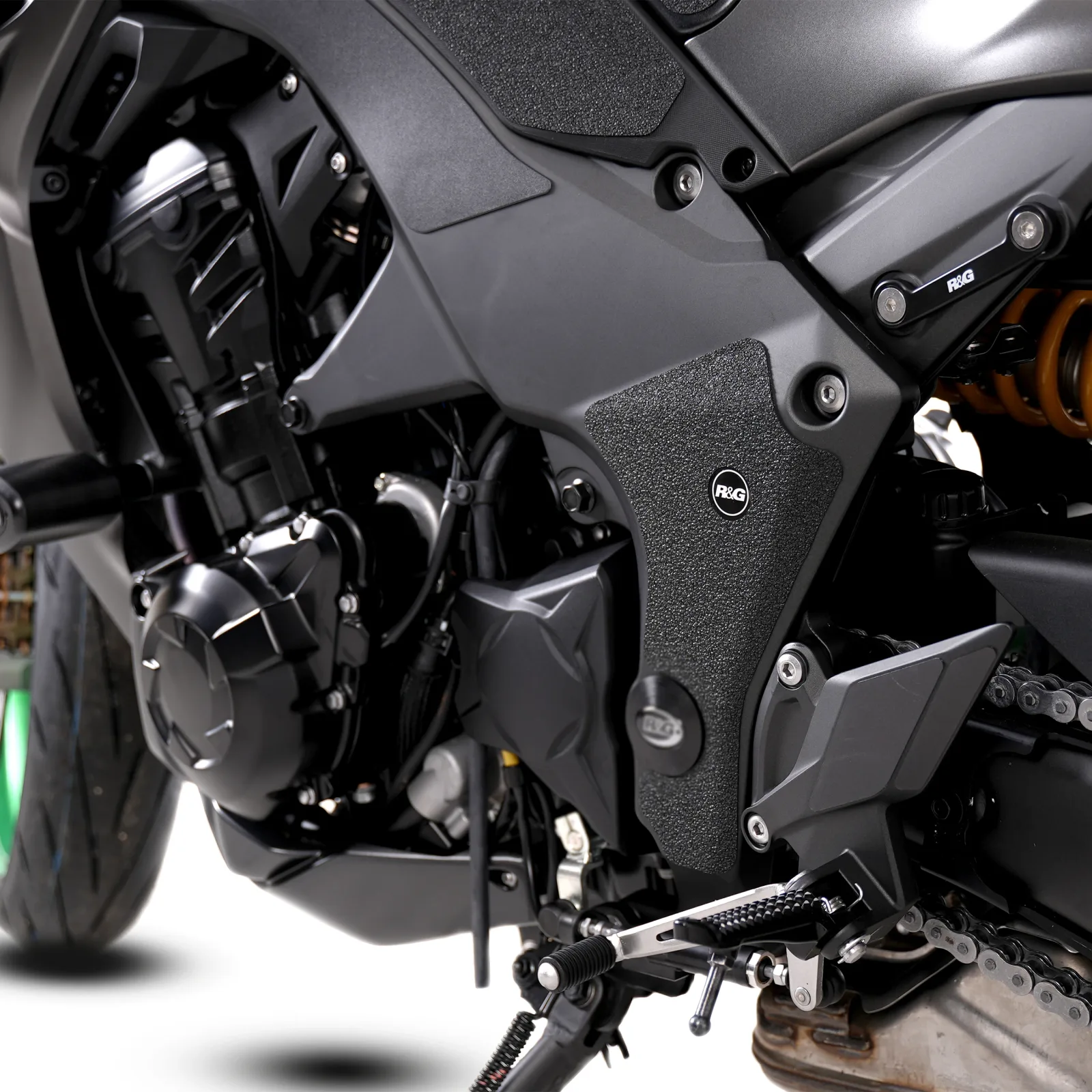 R&G Протектори Boot Guard за Kawasaki Z1000SX (2011–2019), Ninja 1000SX (2020–2024), Ninja 1100SX (2025+), Z1100 (2026+)