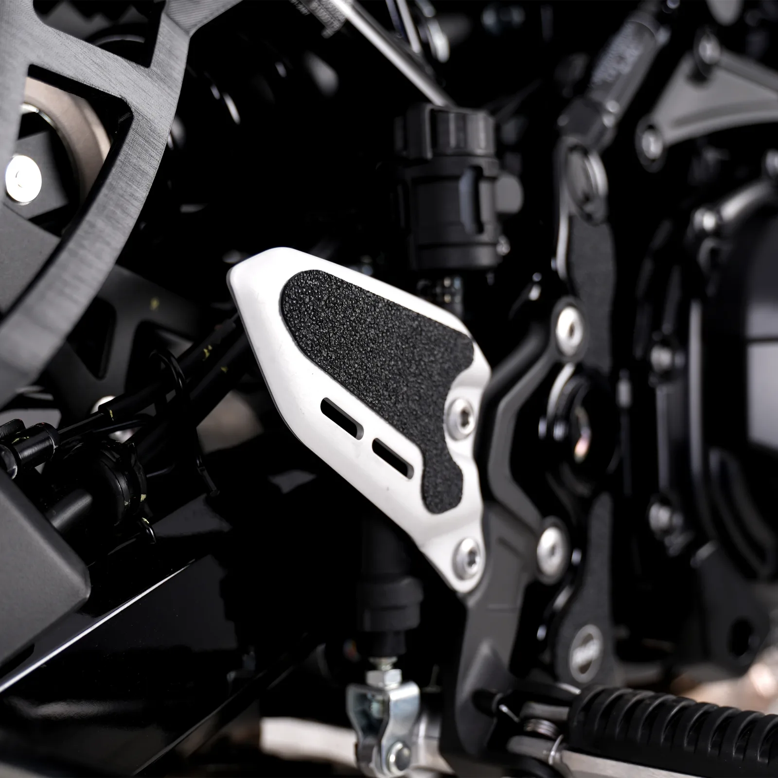R&G Протектори Boot Guard за Kawasaki Z900RS (2021+)