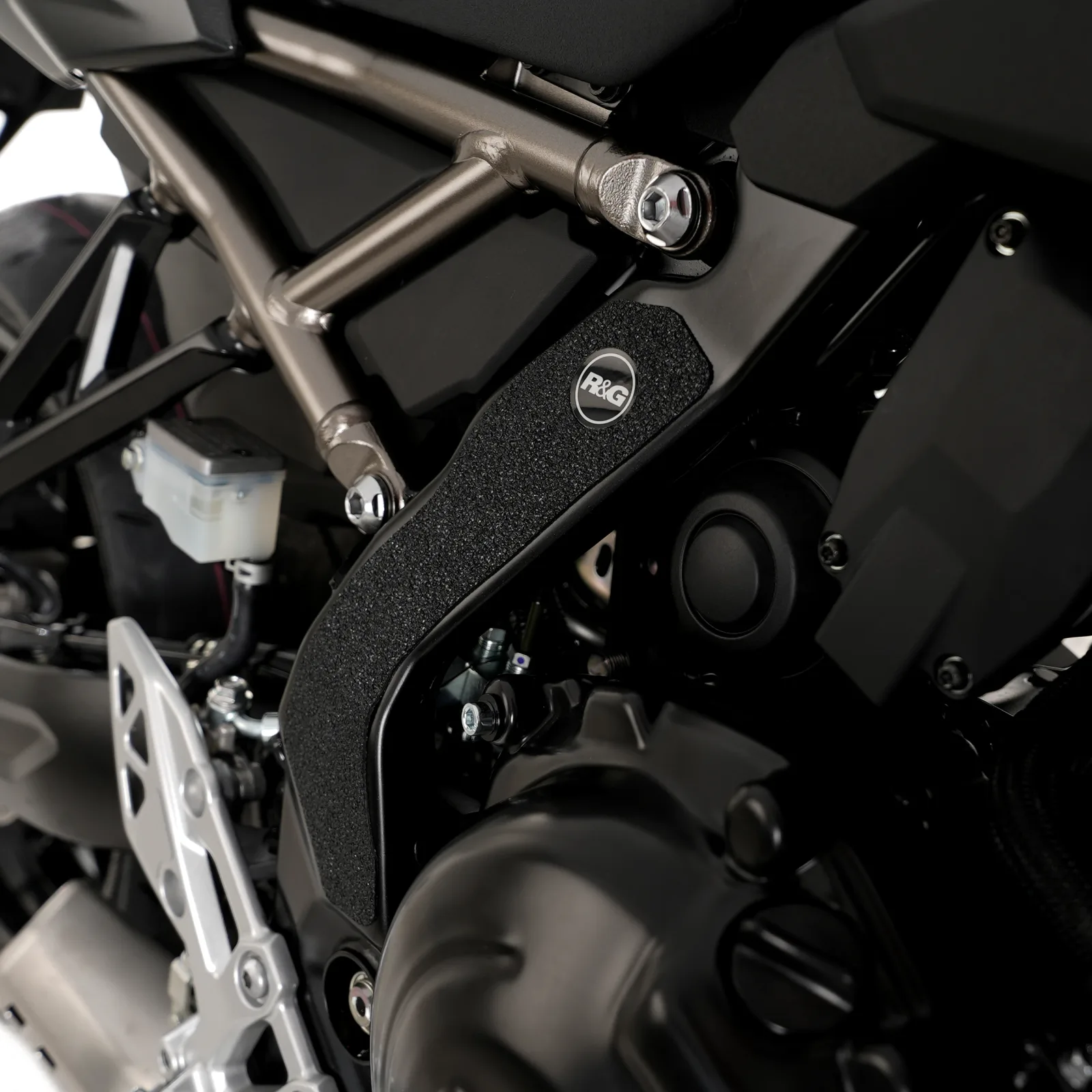 R&G Протектори Boot Guard за Suzuki GSX-8S (2023+), GSX-8R (2024+), GSX-8T (2025+), GSX-8TT (2025+)