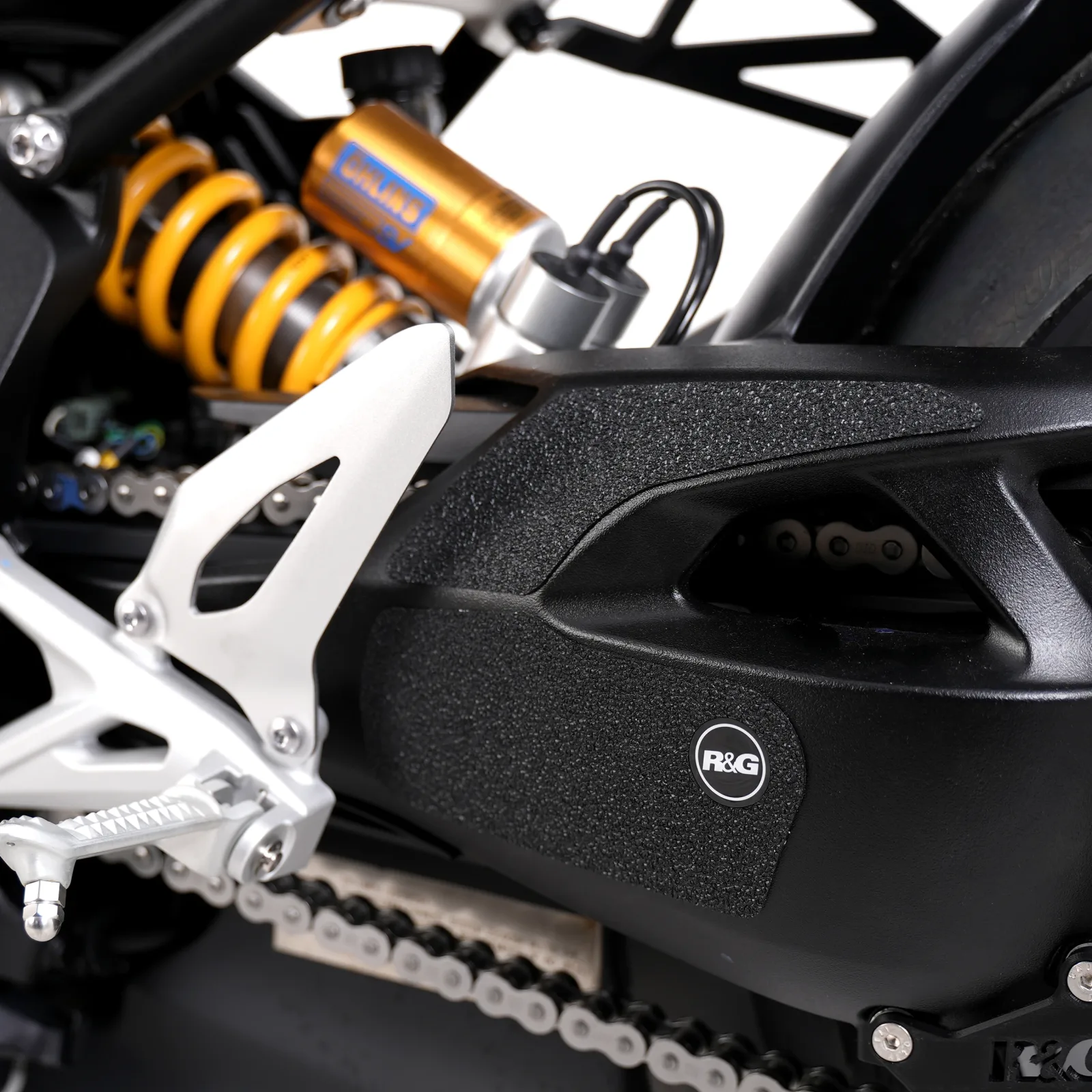 R&G Протектори Boot Guard за Triumph Speed Triple 1200 RS (2021+), Speed Triple 1200 RR (2022+) и др.