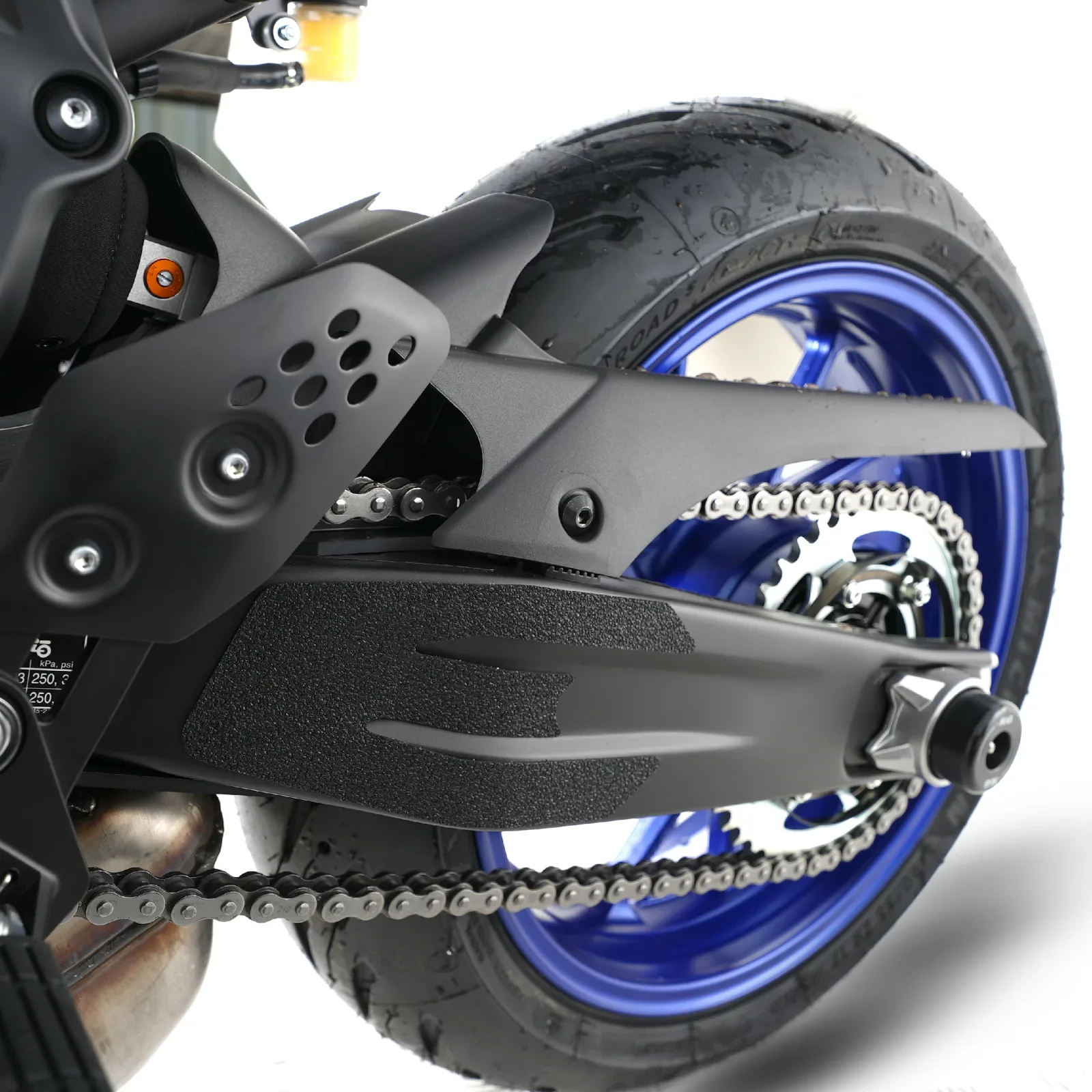 R&G Протектори Boot Guard за Yamaha MT-07 (2014–2024), XSR 700 (2016+), YZF-R7 (2022–2025)