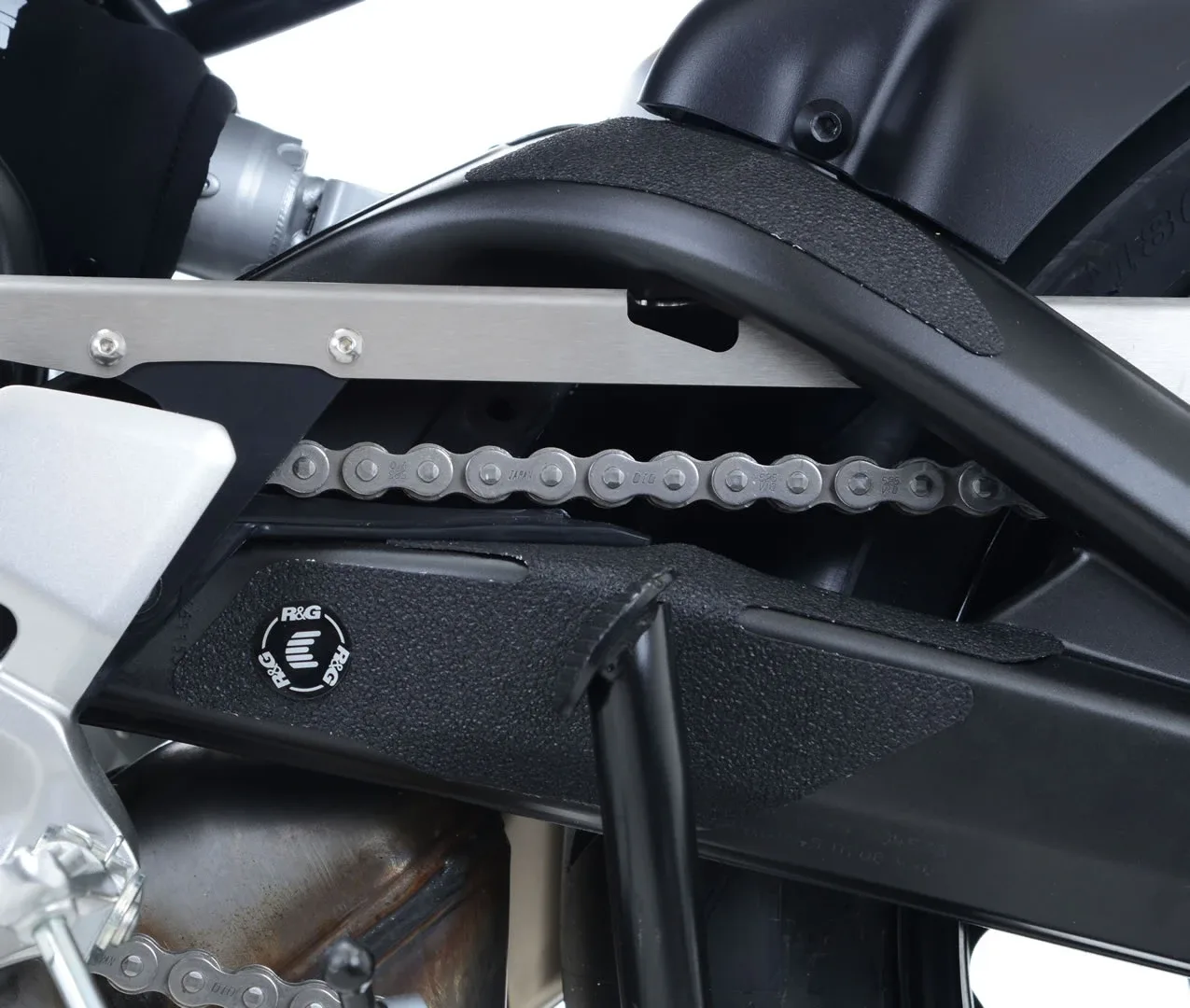 R&G Протектори Boot Guard за Yamaha MT-09 (2013–2020), Tracer 900 (2015–2020), XSR 900 (2016–2021) и др.
