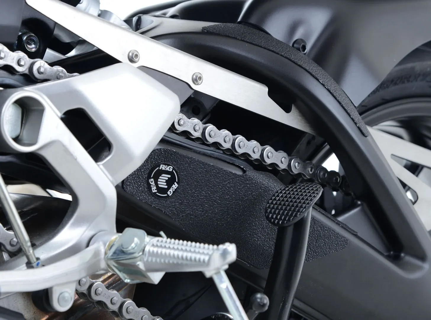 R&G Протектори Boot Guard за Yamaha MT-09 (2013–2020), Tracer 900 (2015–2020), XSR 900 (2016–2021) и др.