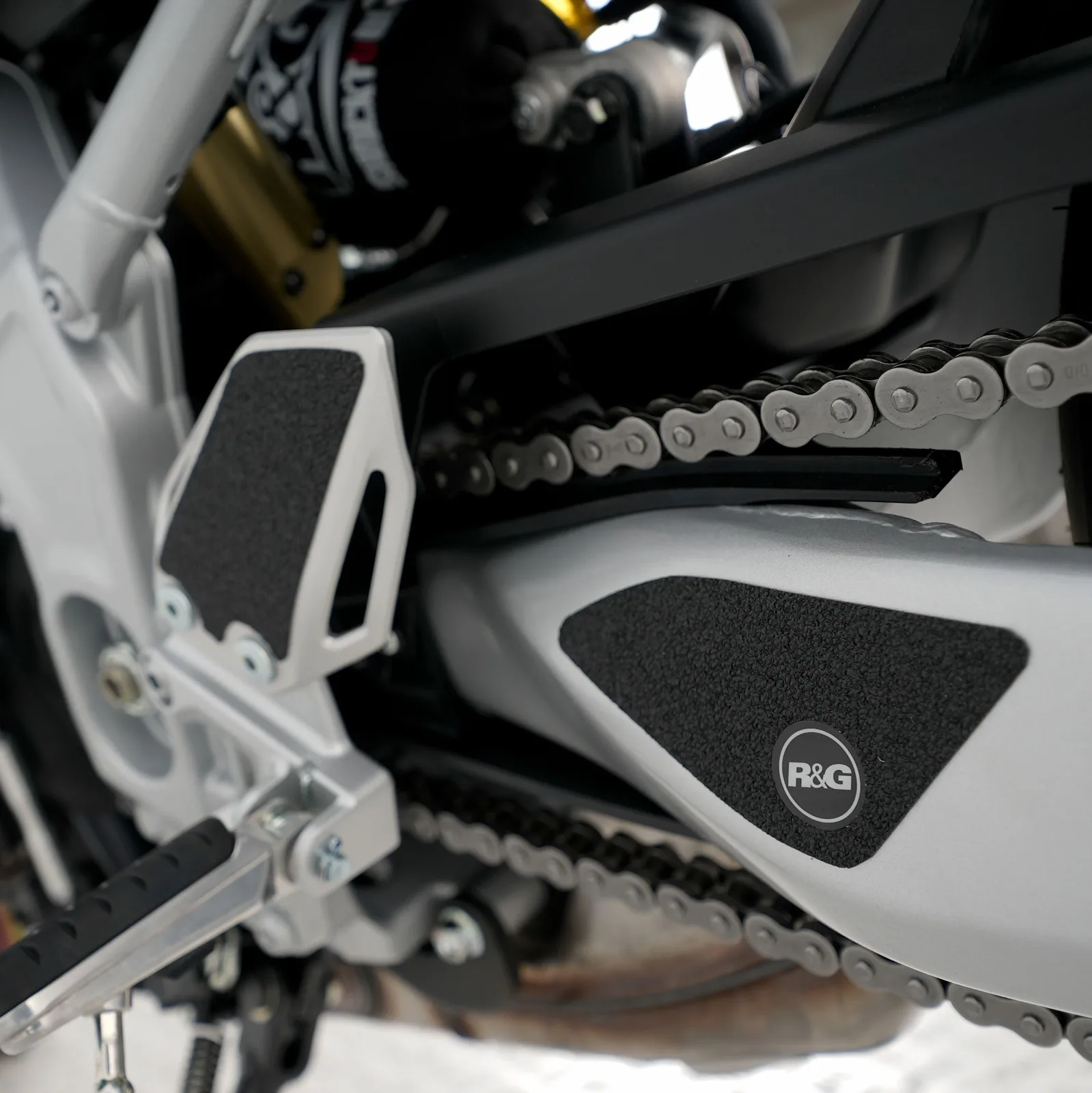 R&G Протектори Boot Guard за Yamaha XSR 900 GP (2024+)