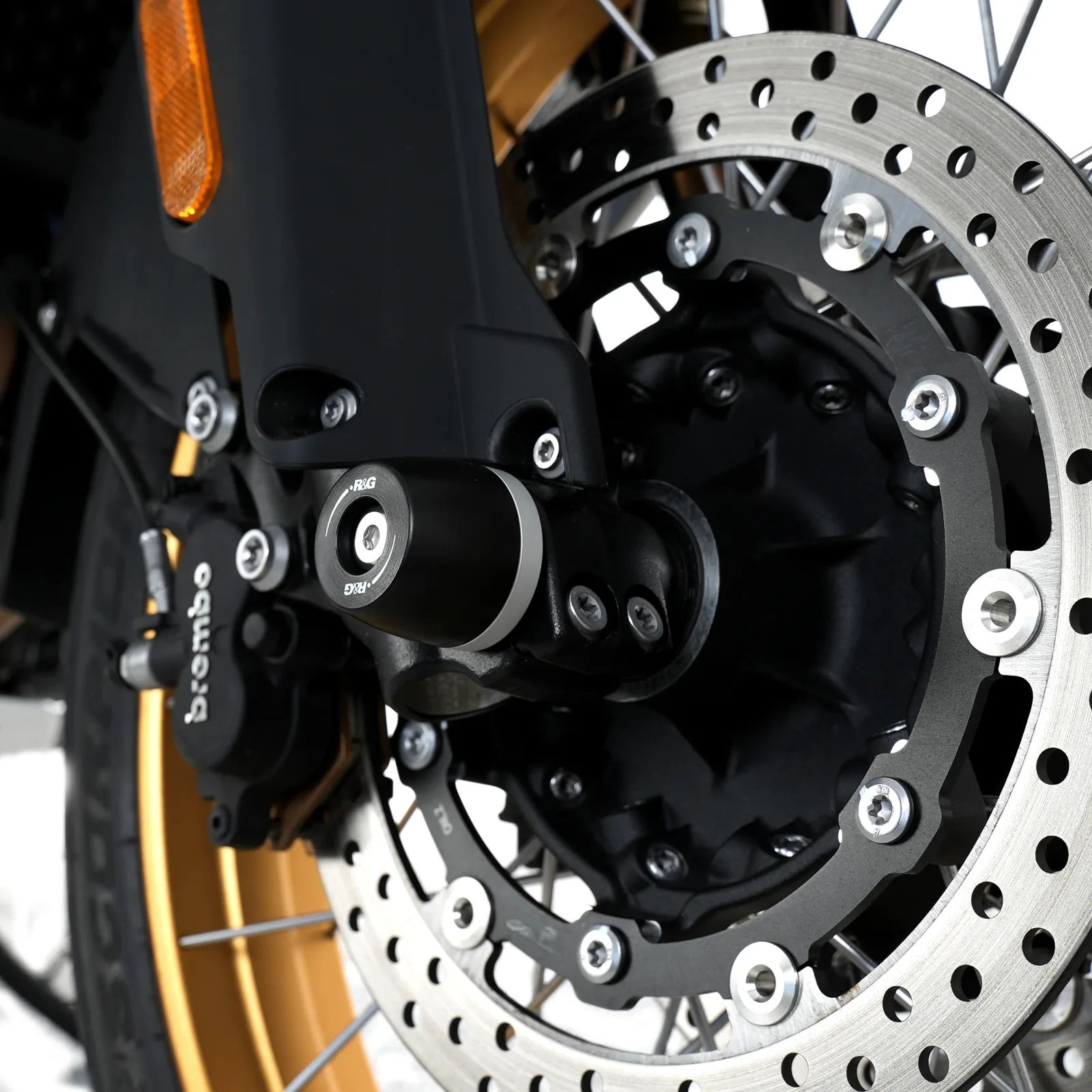 R&G Протектори за предна вилка APEX за BMW F 900 GS (2024+), R 1300 R (2025+), R 1300 RT (2025+), R 1300 RS (2025+) и др.