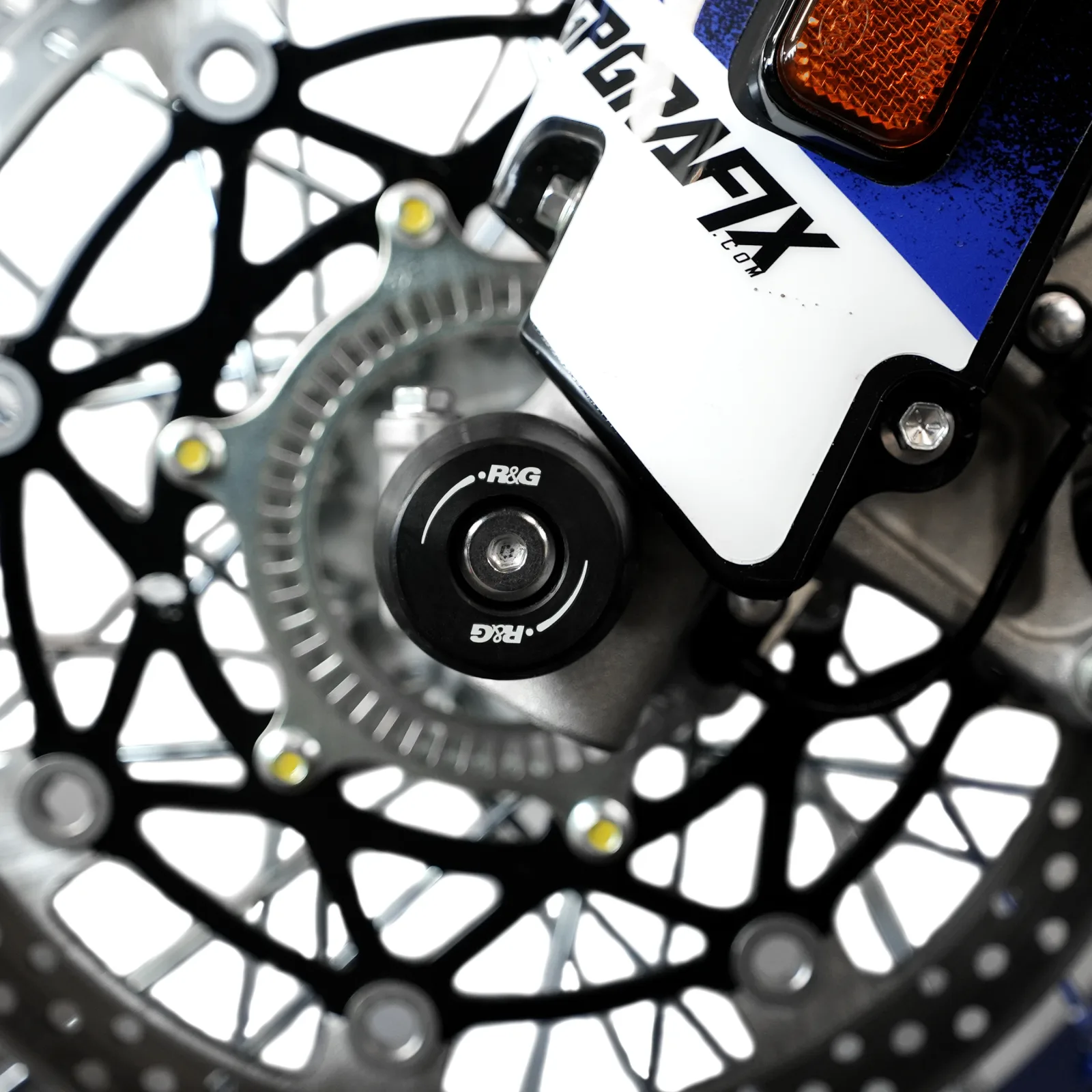 R&G Протектори за предна вилка APEX за Suzuki DR-Z4S (2025+), DR-Z4SM (2025+)