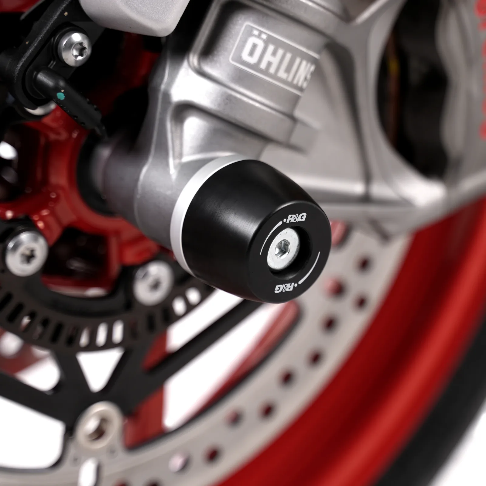 R&G Протектори за предна вилка APEX за Triumph Trident 660 (2021+), Tiger Sport 660 (2022+), Street Triple 765 RS (2023+) и др.
