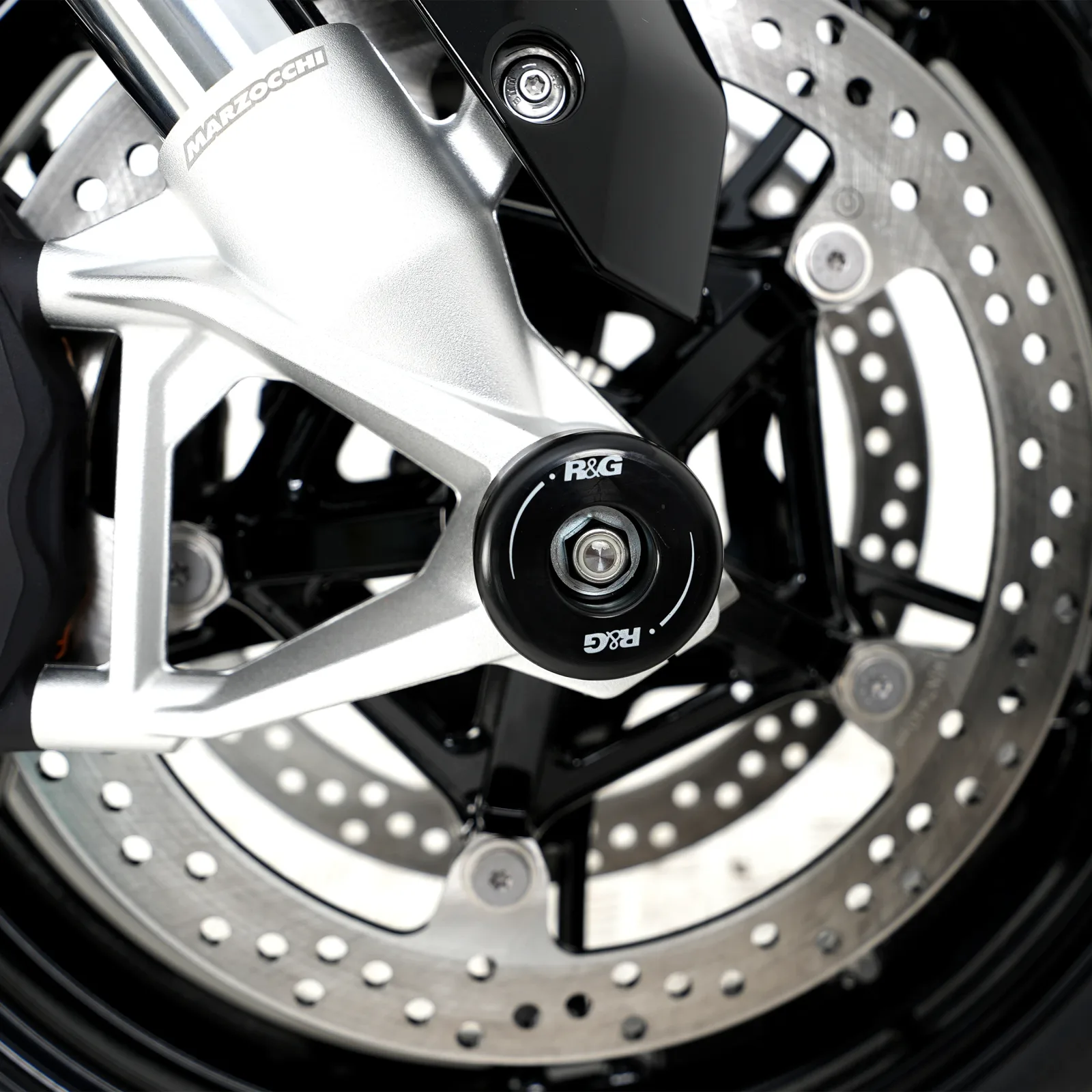 R&G Протектори за предна вилка за BMW S 1000 R (2014+), S 1000 RR HP4 (2013–2014), S 1000 RR (2019–2024), S 1000 XR (2020+) и др.