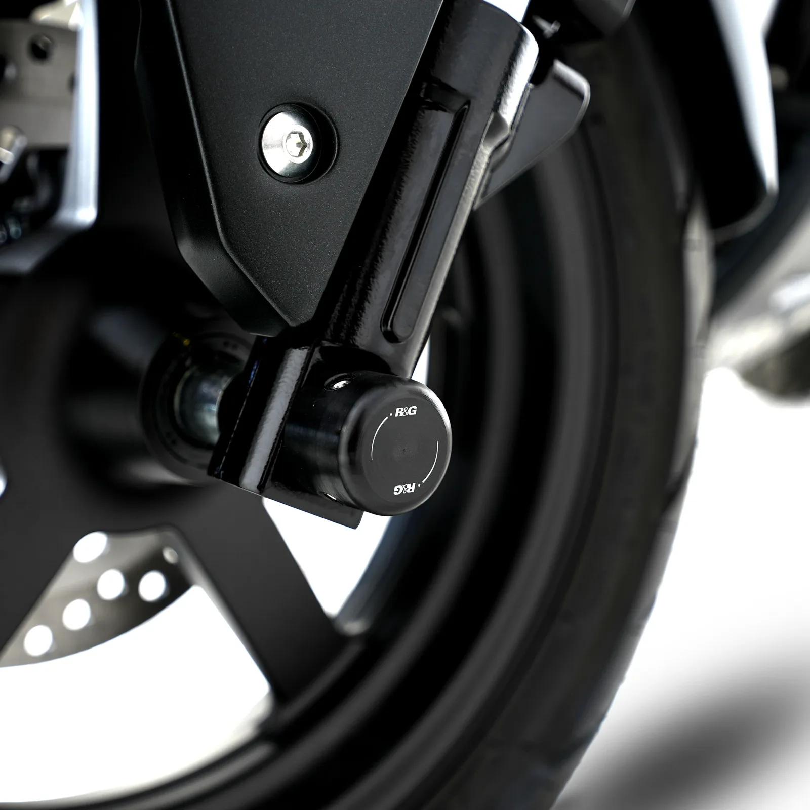 R&G Протектори за предна вилка за Honda CBR 125R (2011–2017), CBF 125 (2009–2018), SH 125i, SH 150i и др.