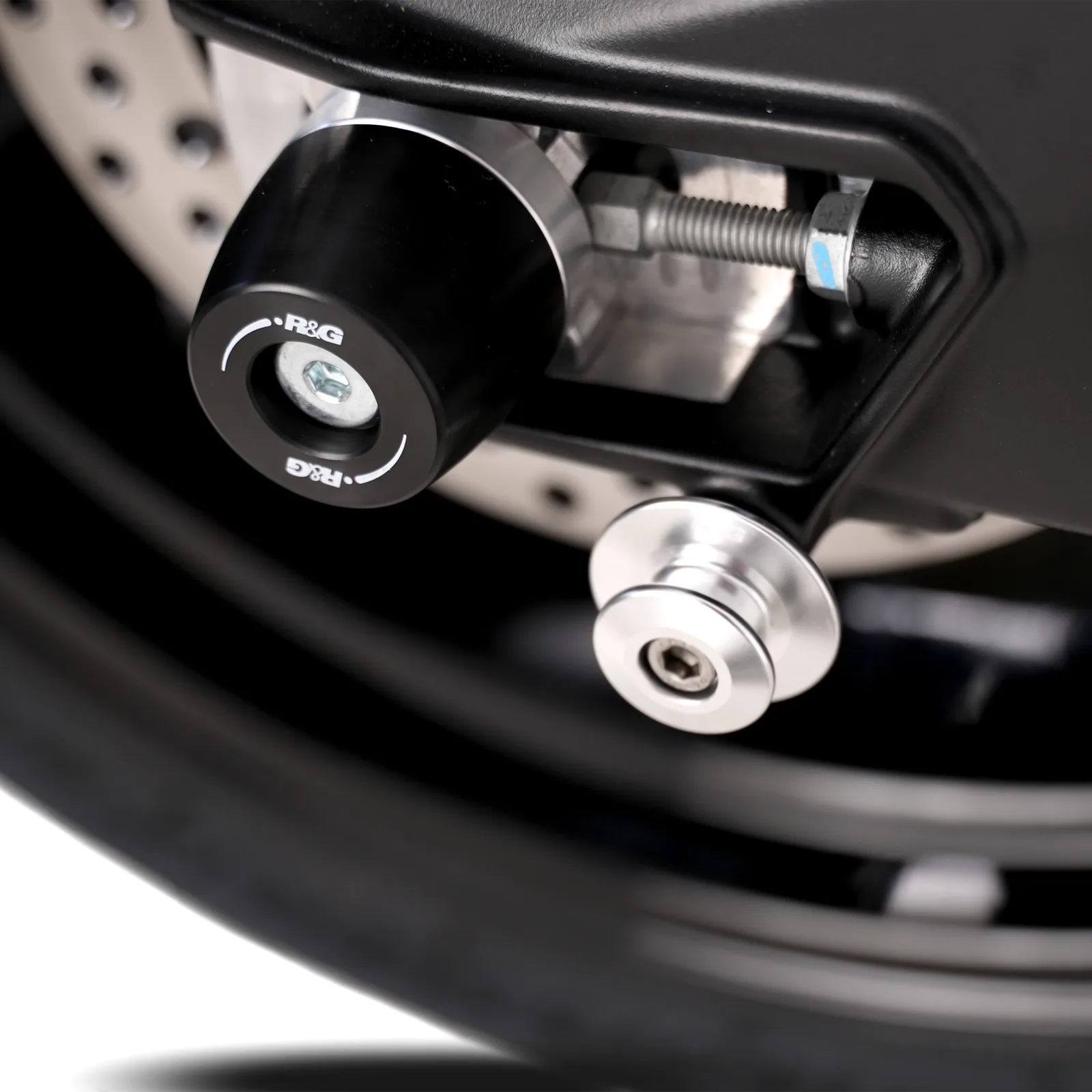 R&G Протектори за шарнир APEX за Aprilia RS 660 (2025+), RS 660 Factory (2025+), Tuono 660 Factory (2025+), Tuono 660 (2025+)