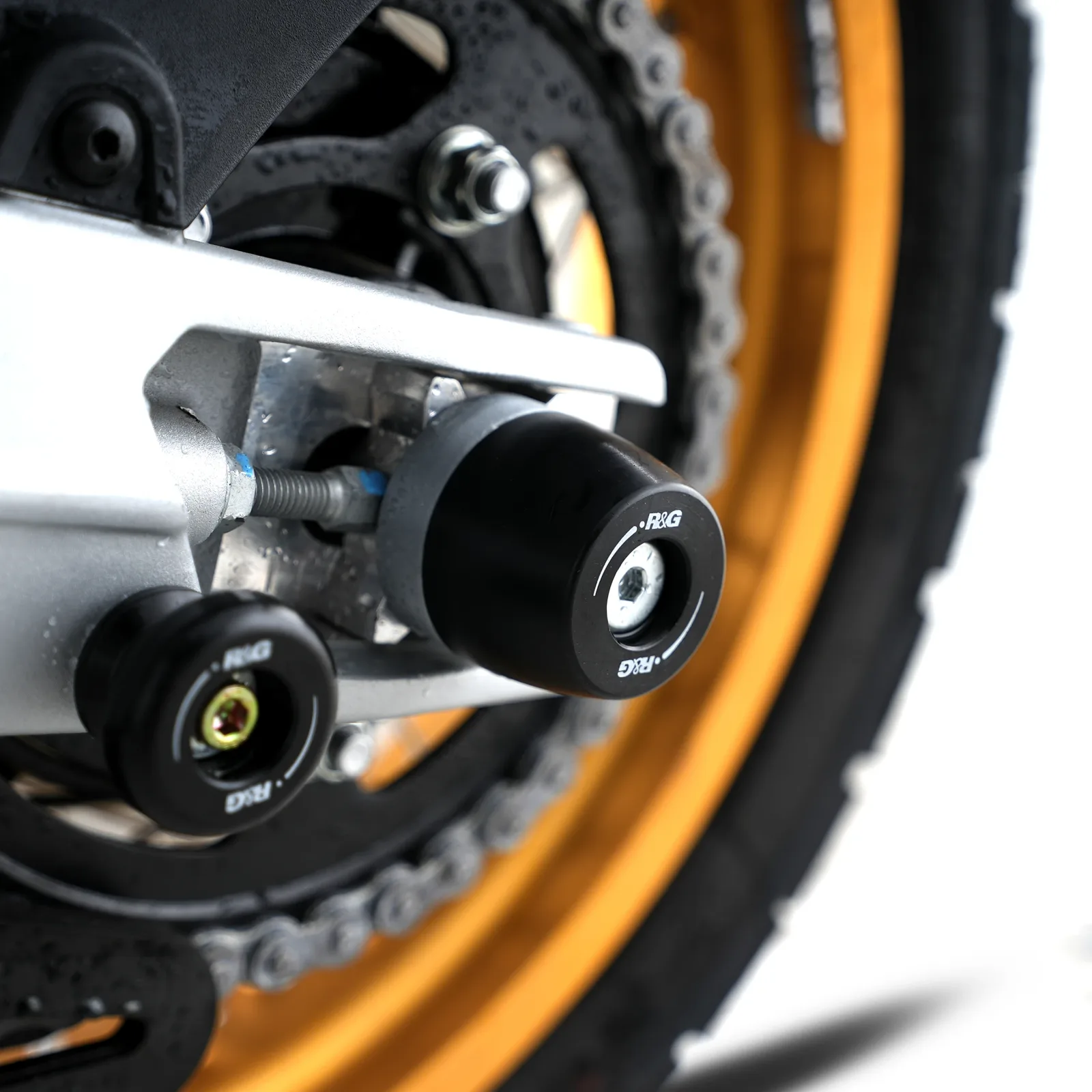 R&G Протектори за шарнир APEX за Aprilia Tuareg 660 (2022+)