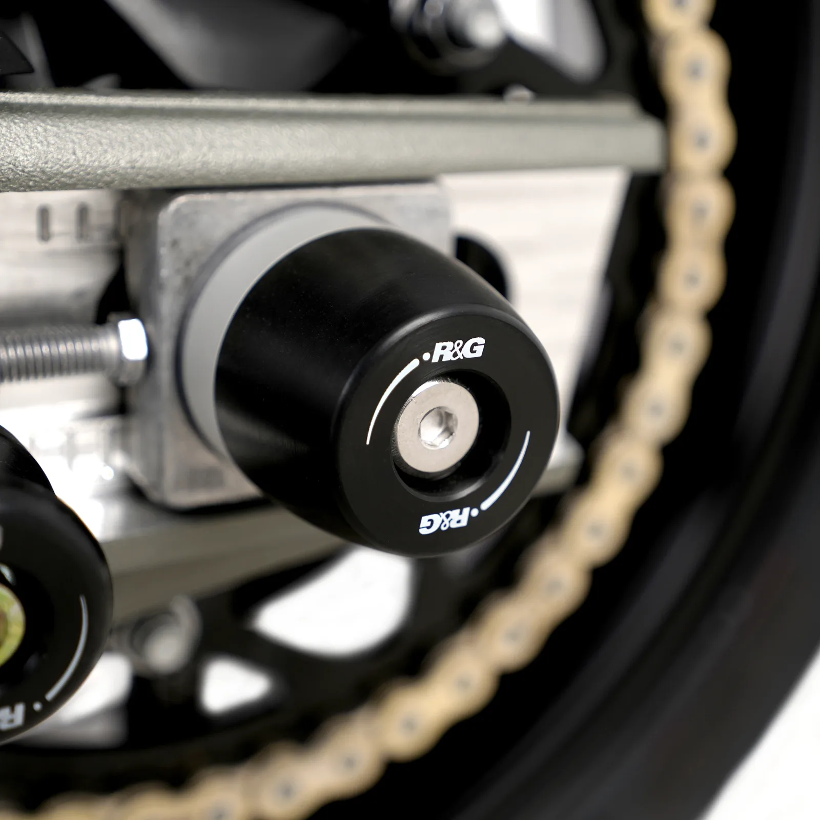 R&G Протектори за шарнир APEX за BMW S 1000 R (2025+), F 900 GS (2026+), M 1000 R (2025+)